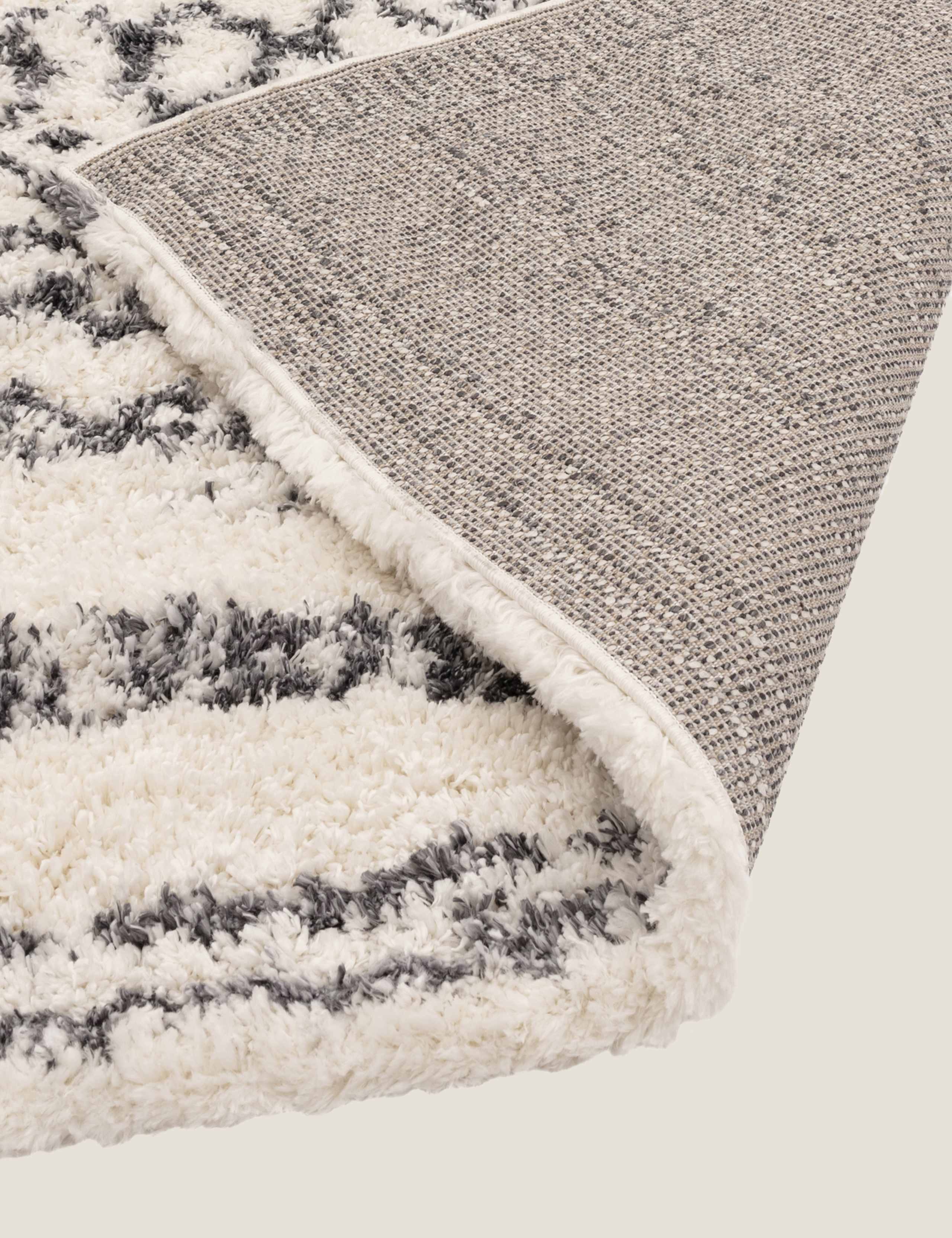 Alto Moroccan Shaggy Rug 4 of 4