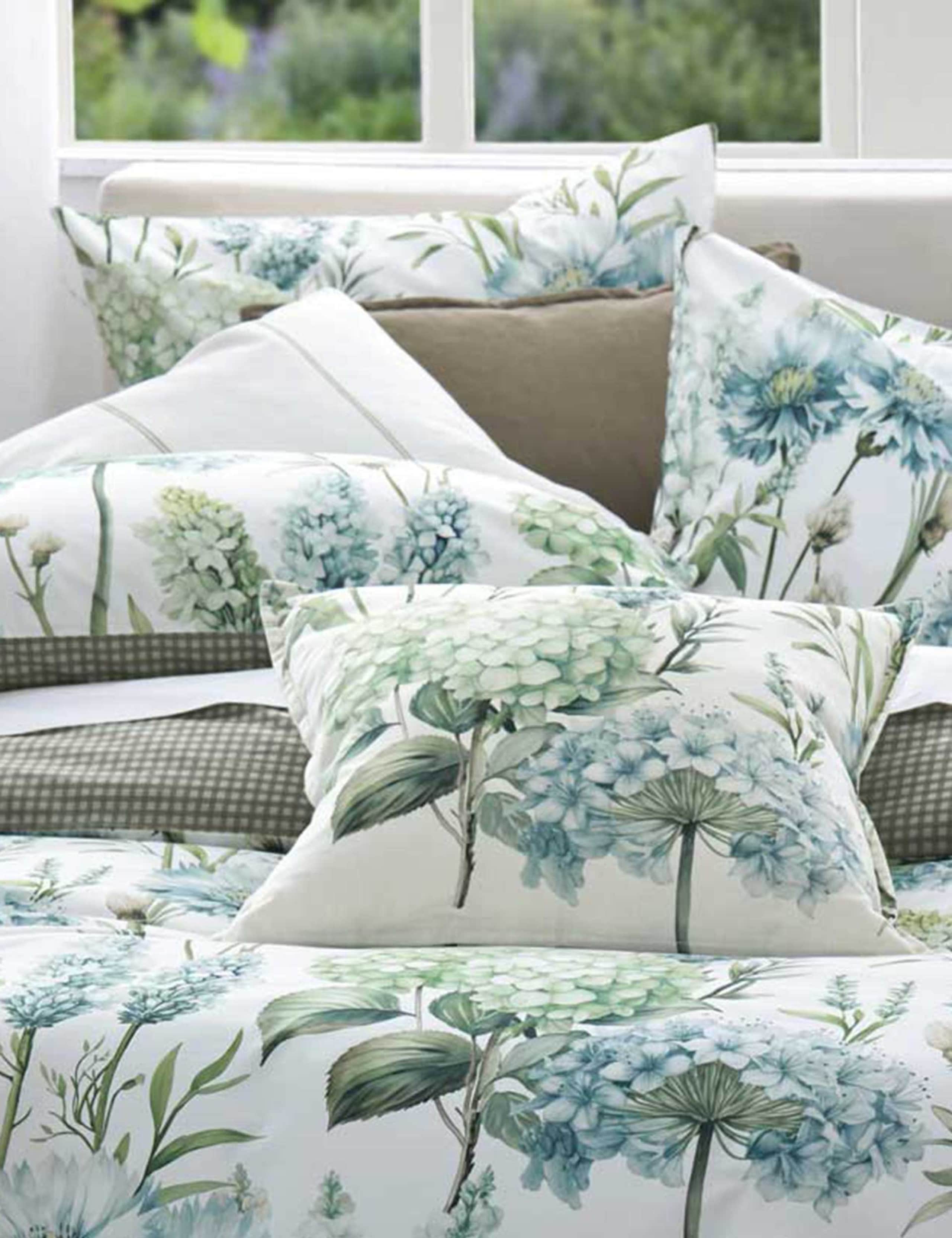 Piccadilly Cushion 2 of 2