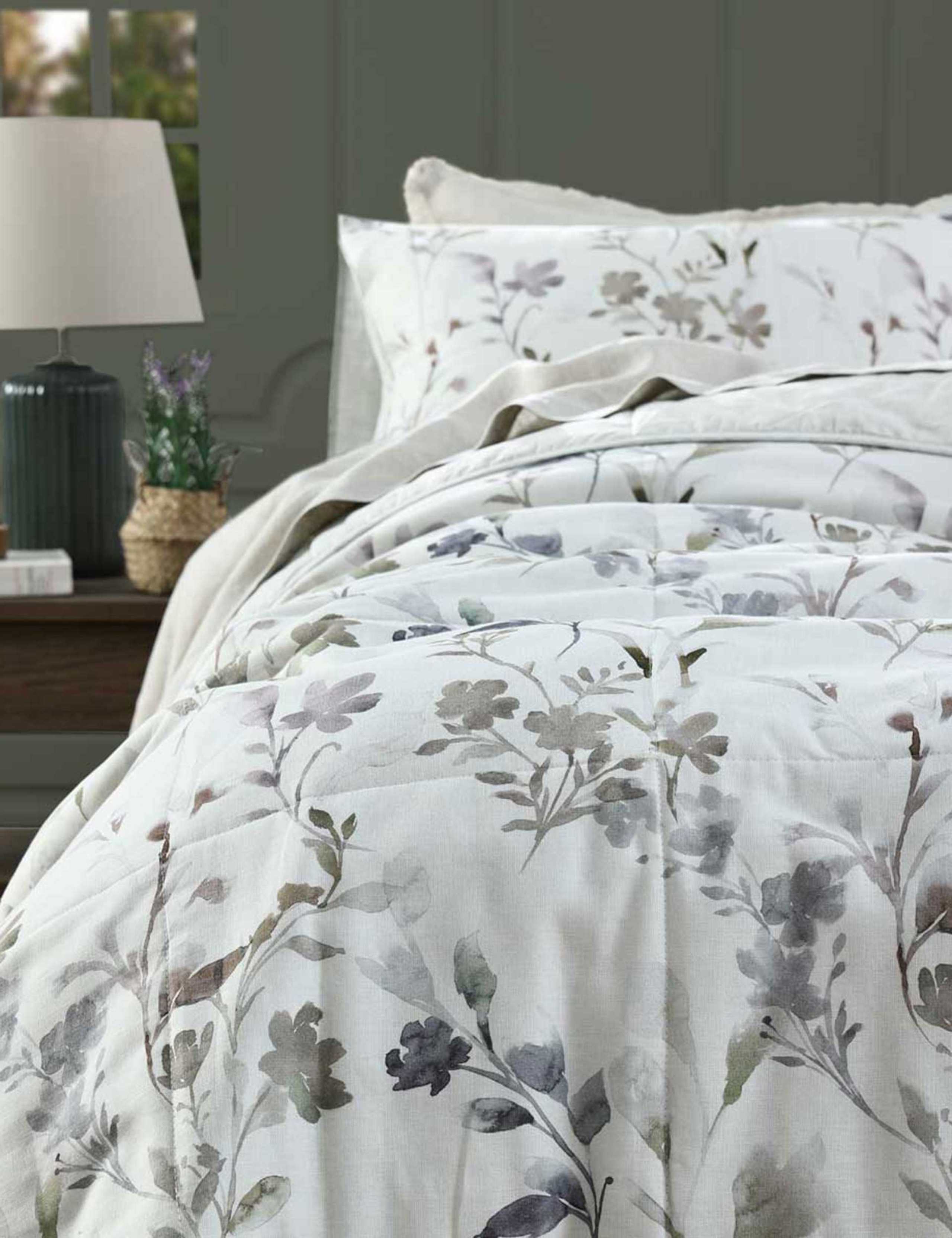 Cotton Rich Floral Bedspread Set with Linen 2 of 2