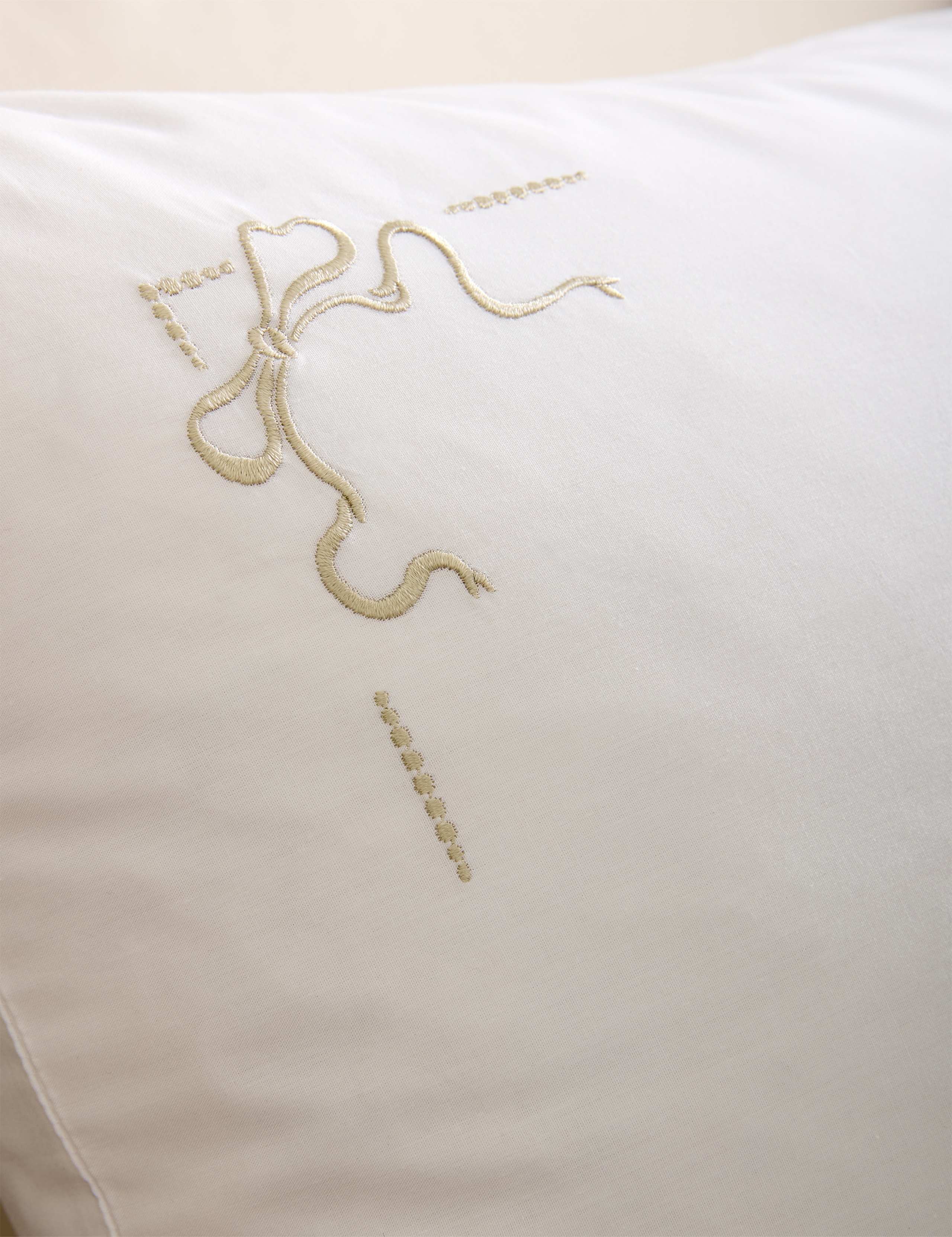Pure Cotton Bow Embroidered Bedding Set 4 of 4