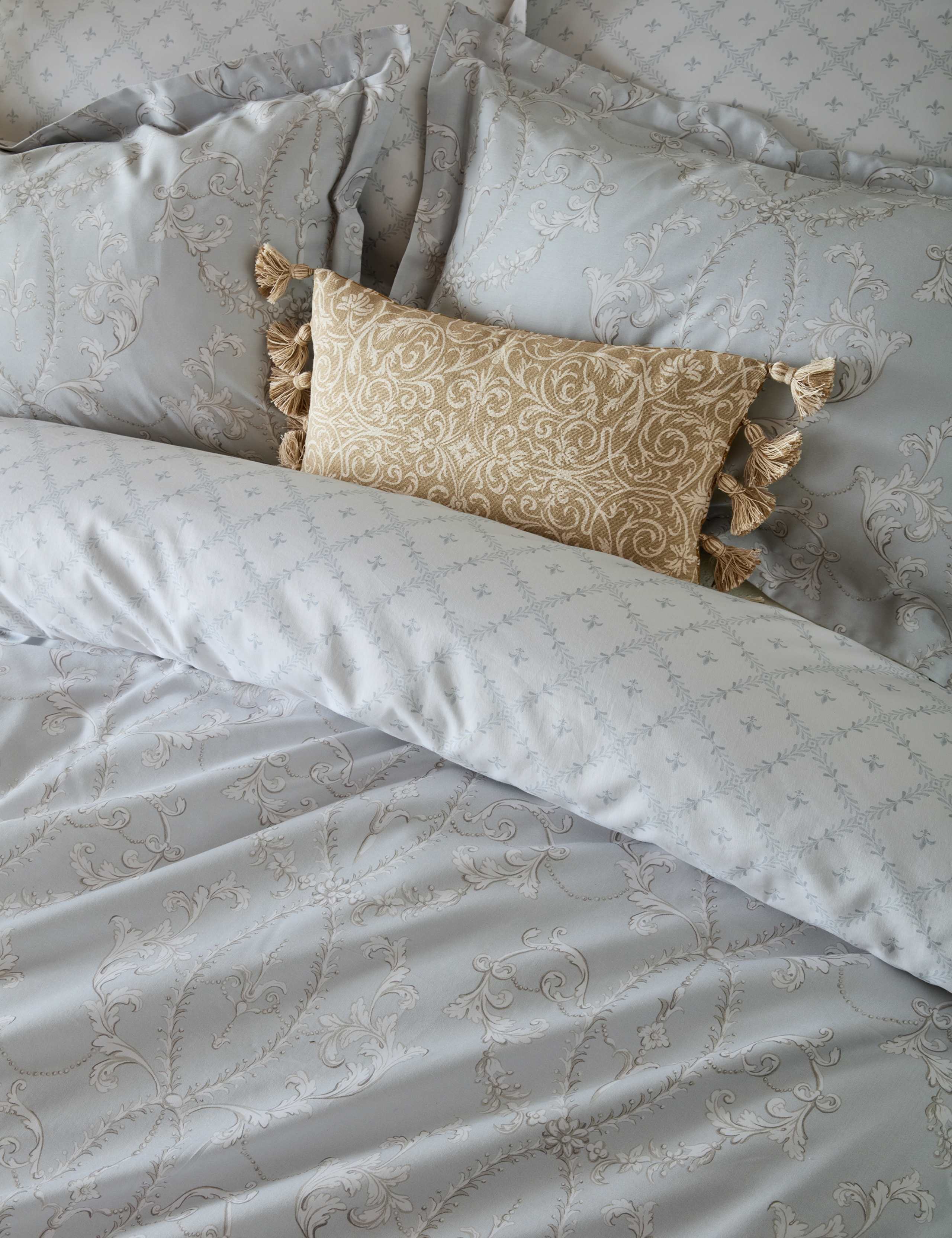 Pure Cotton Sateen Tijou Bedding Set 2 of 5