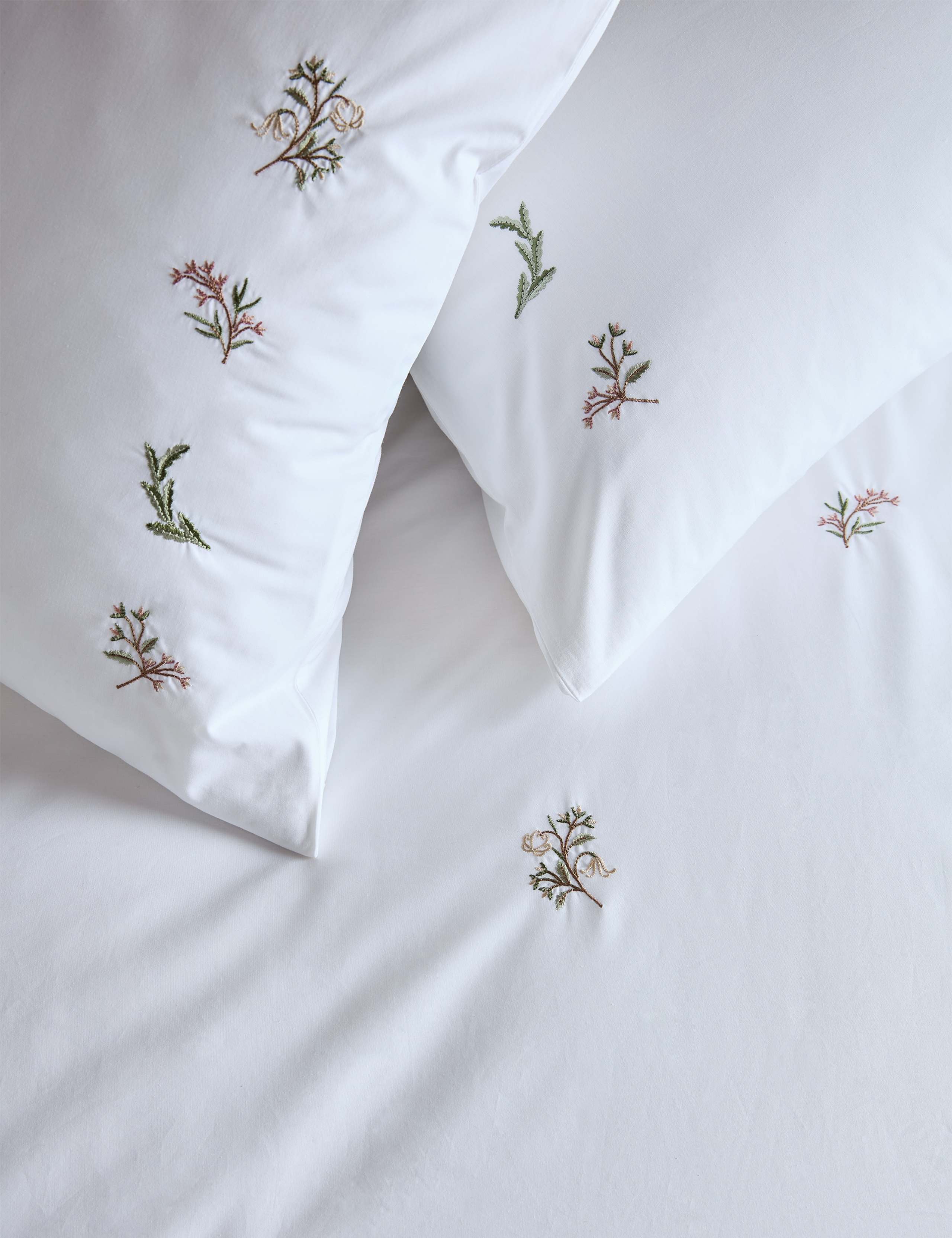 Pure Cotton Victoria Sprigs Bedding Set 4 of 4