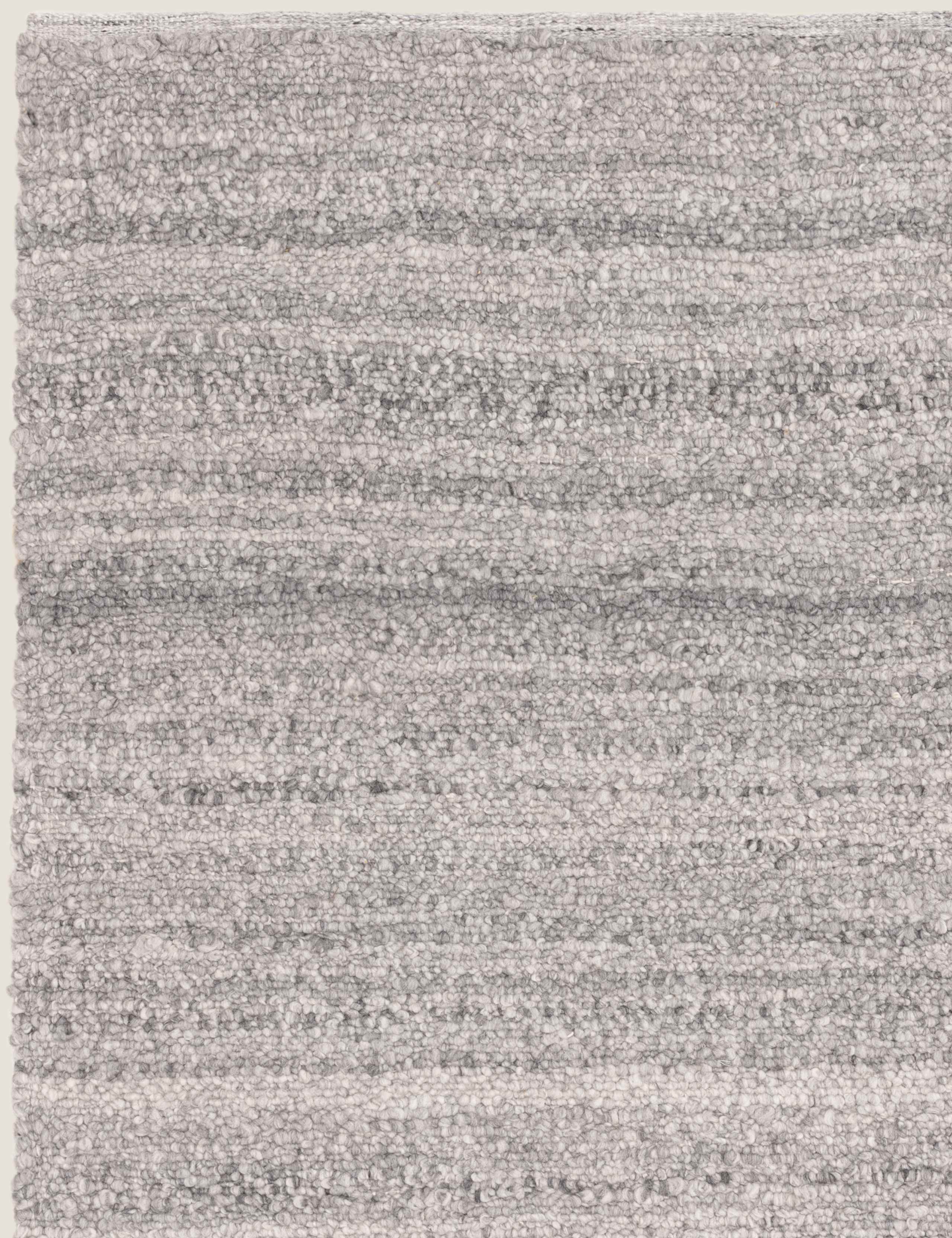 Abbus Rug 2 of 5