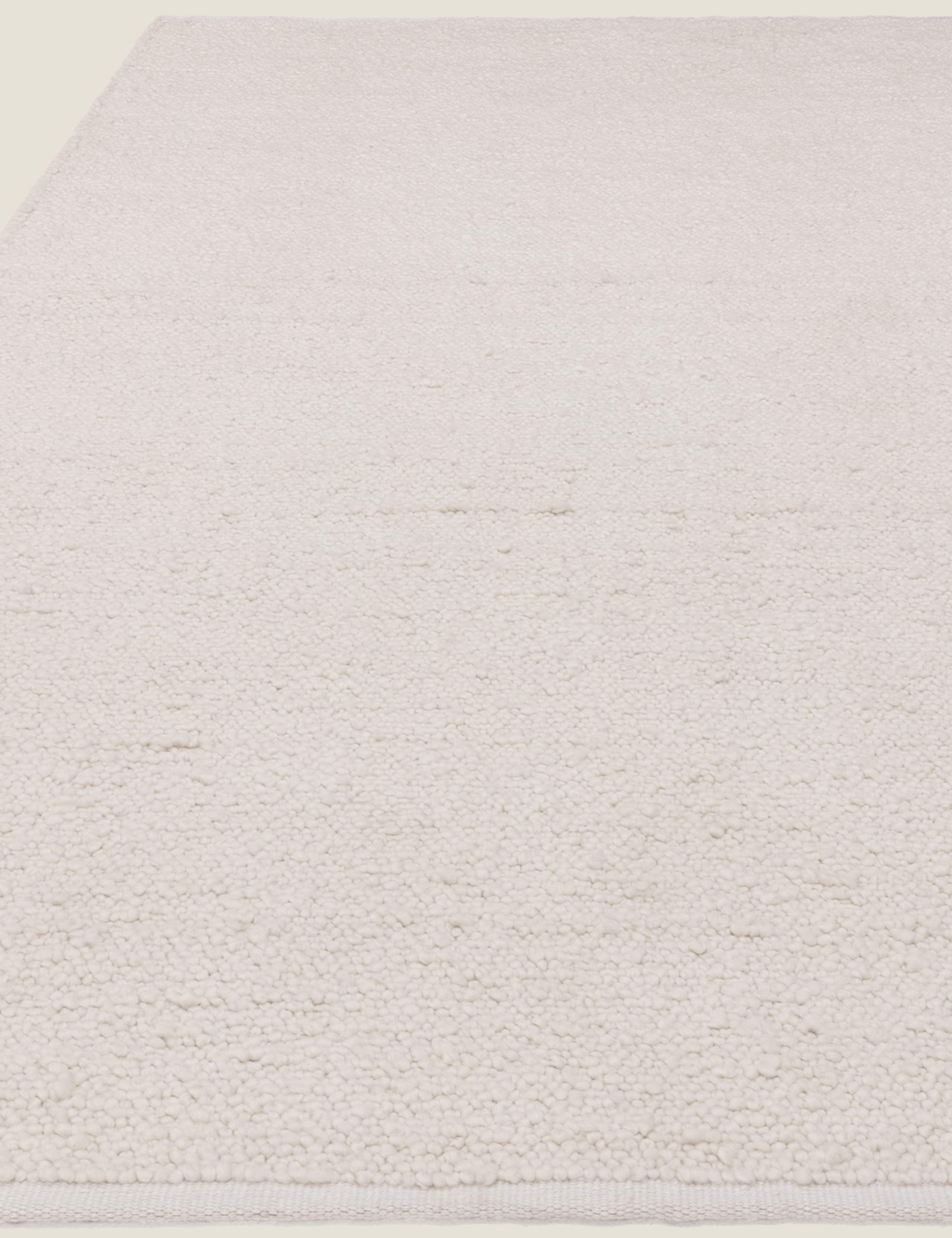 Abbus Rug 3 of 6