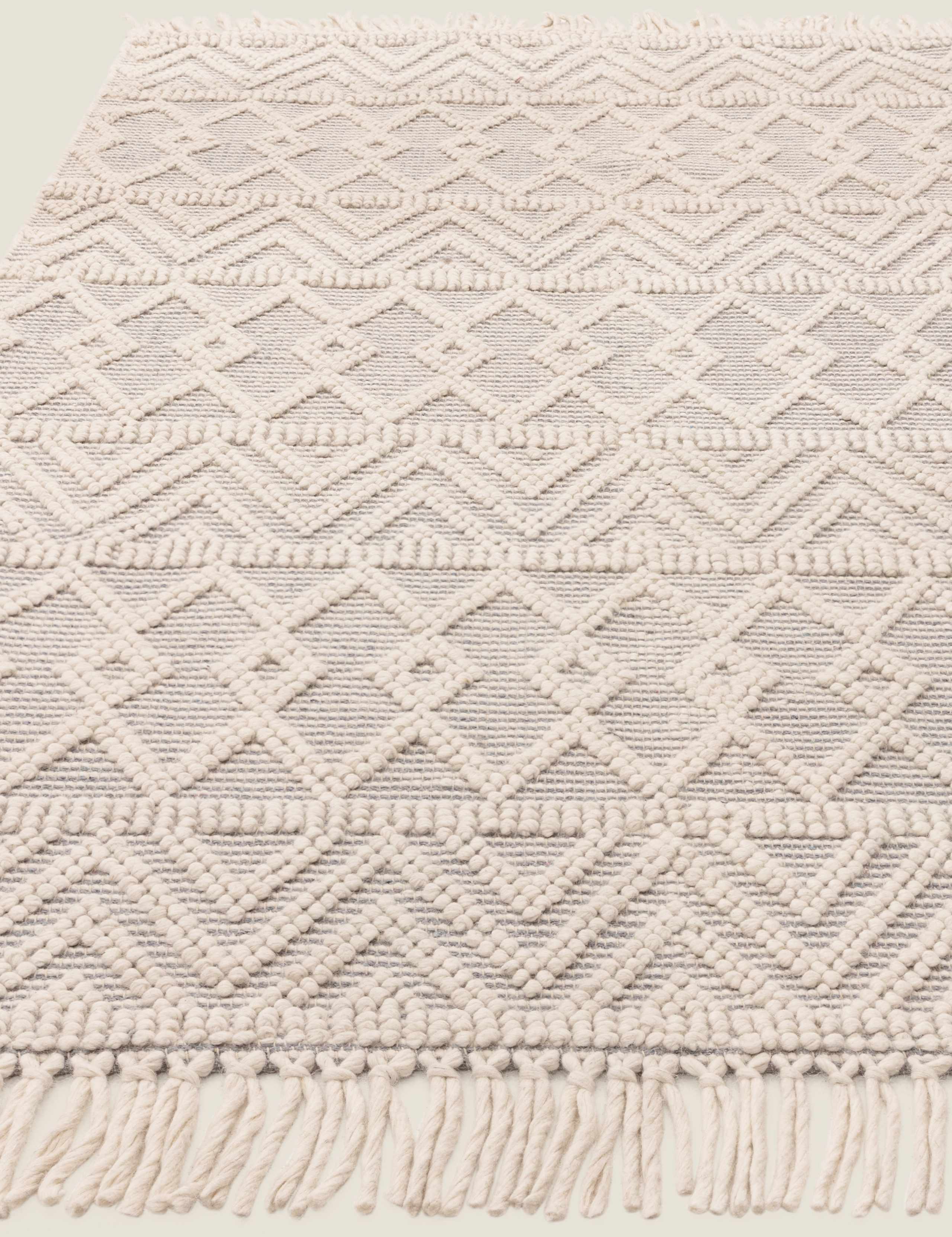 Asra Pure Wool Rug 2 of 7