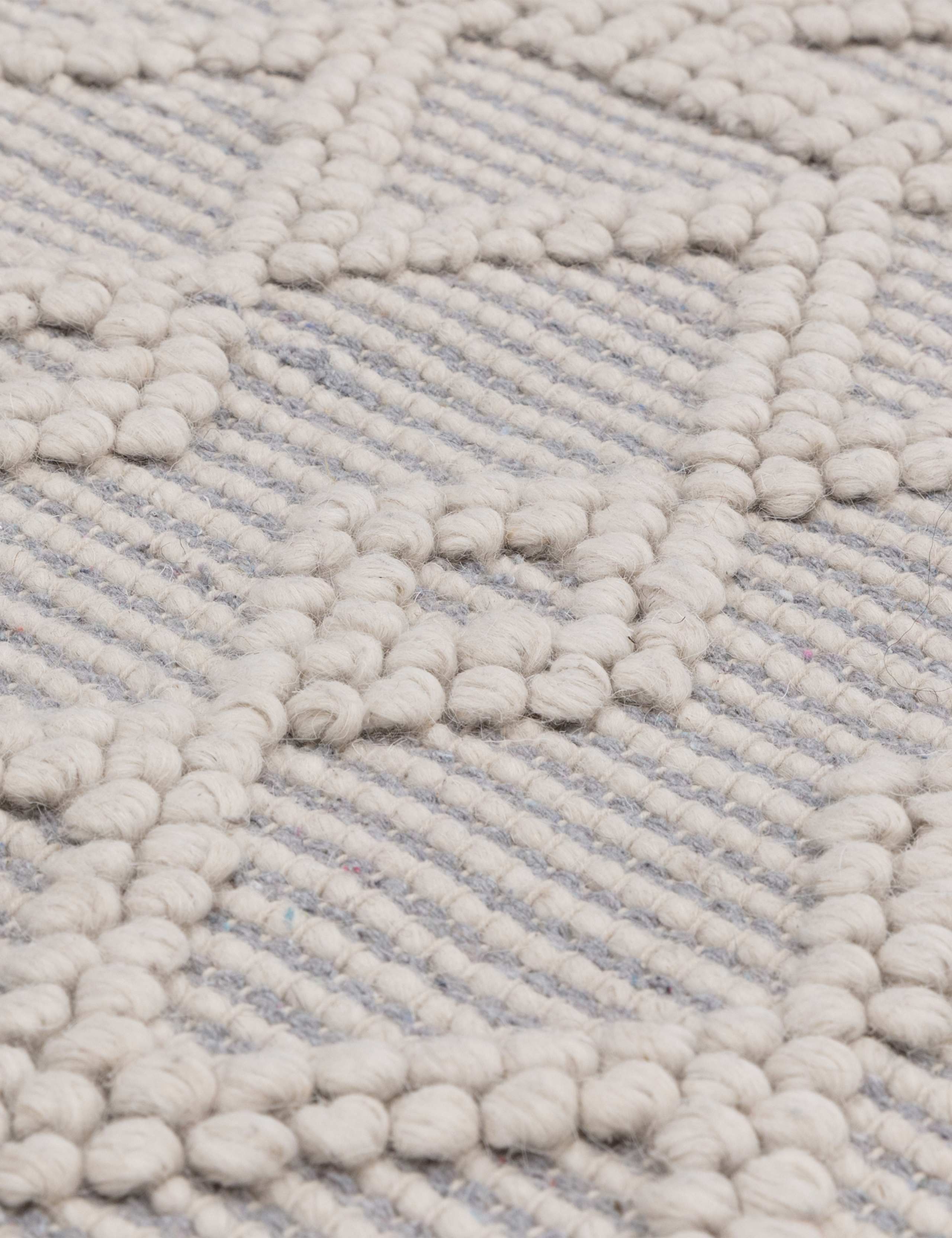 Asra Pure Wool Rug 3 of 7
