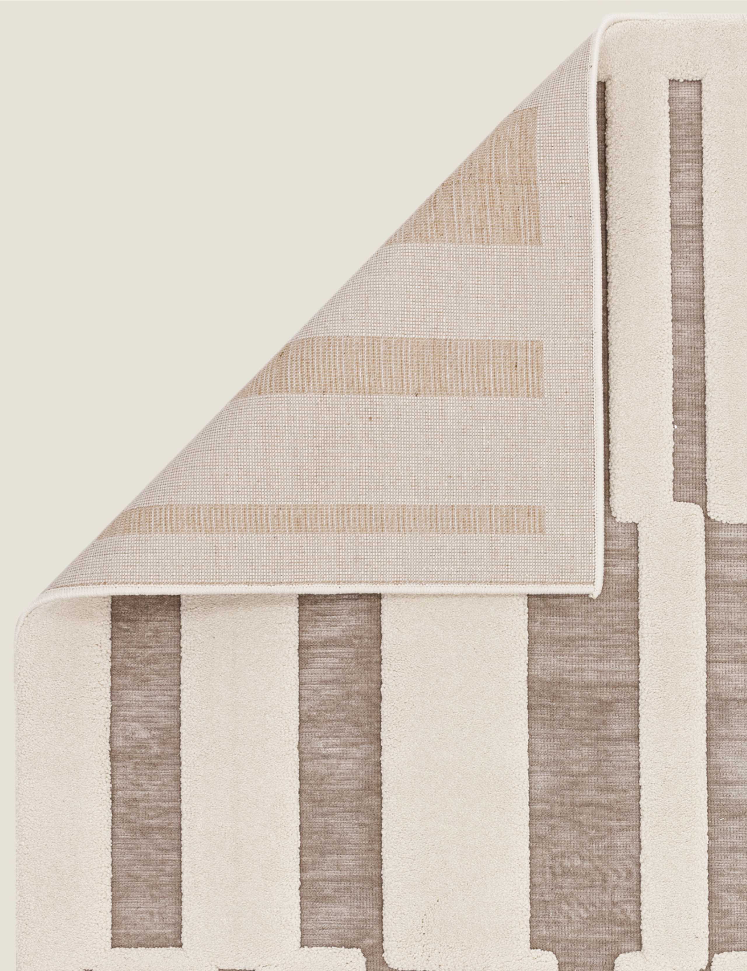 Valley Rug 3 of 7