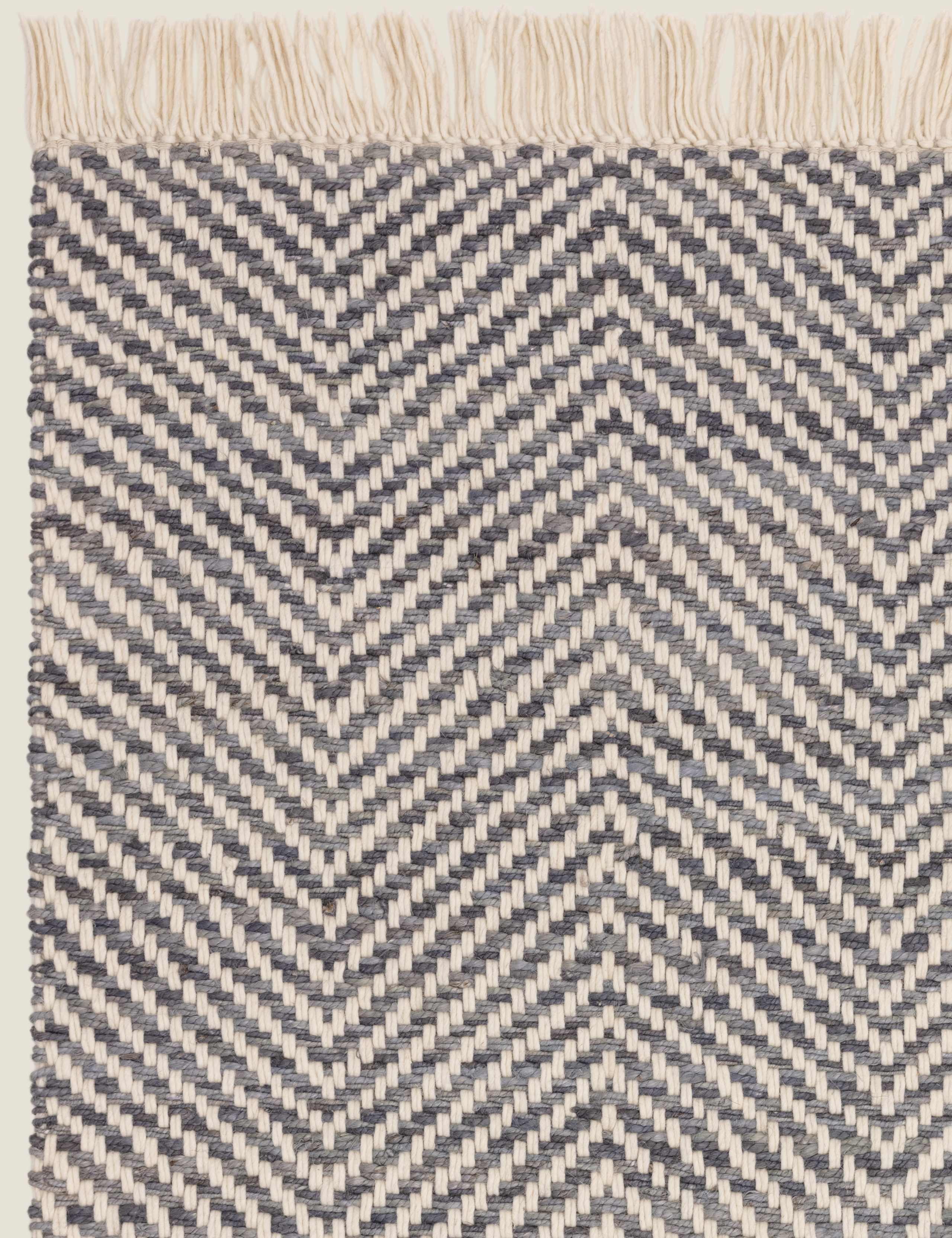 Vigo Rug 3 of 6