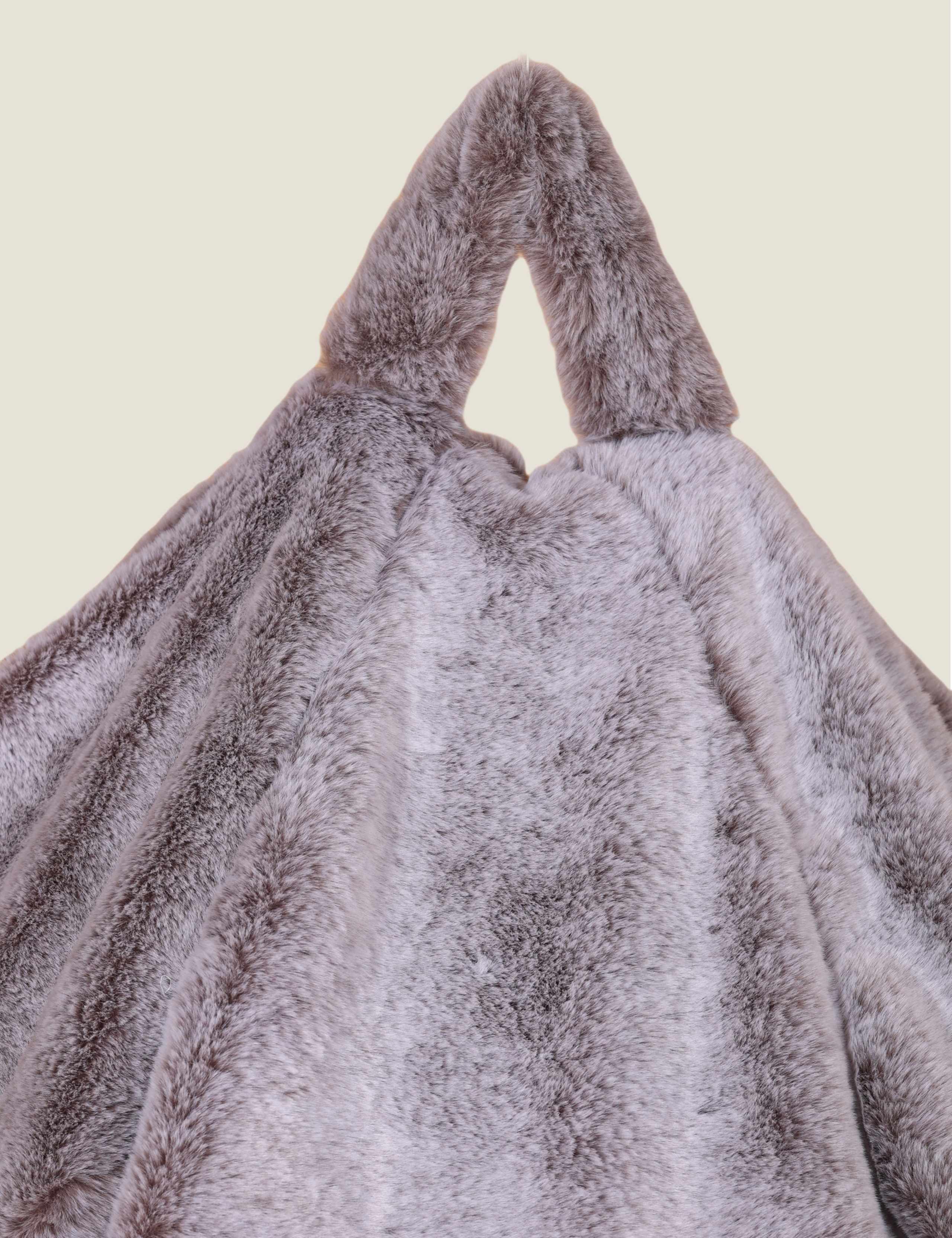 Faux Fur Beanbag 4 of 4