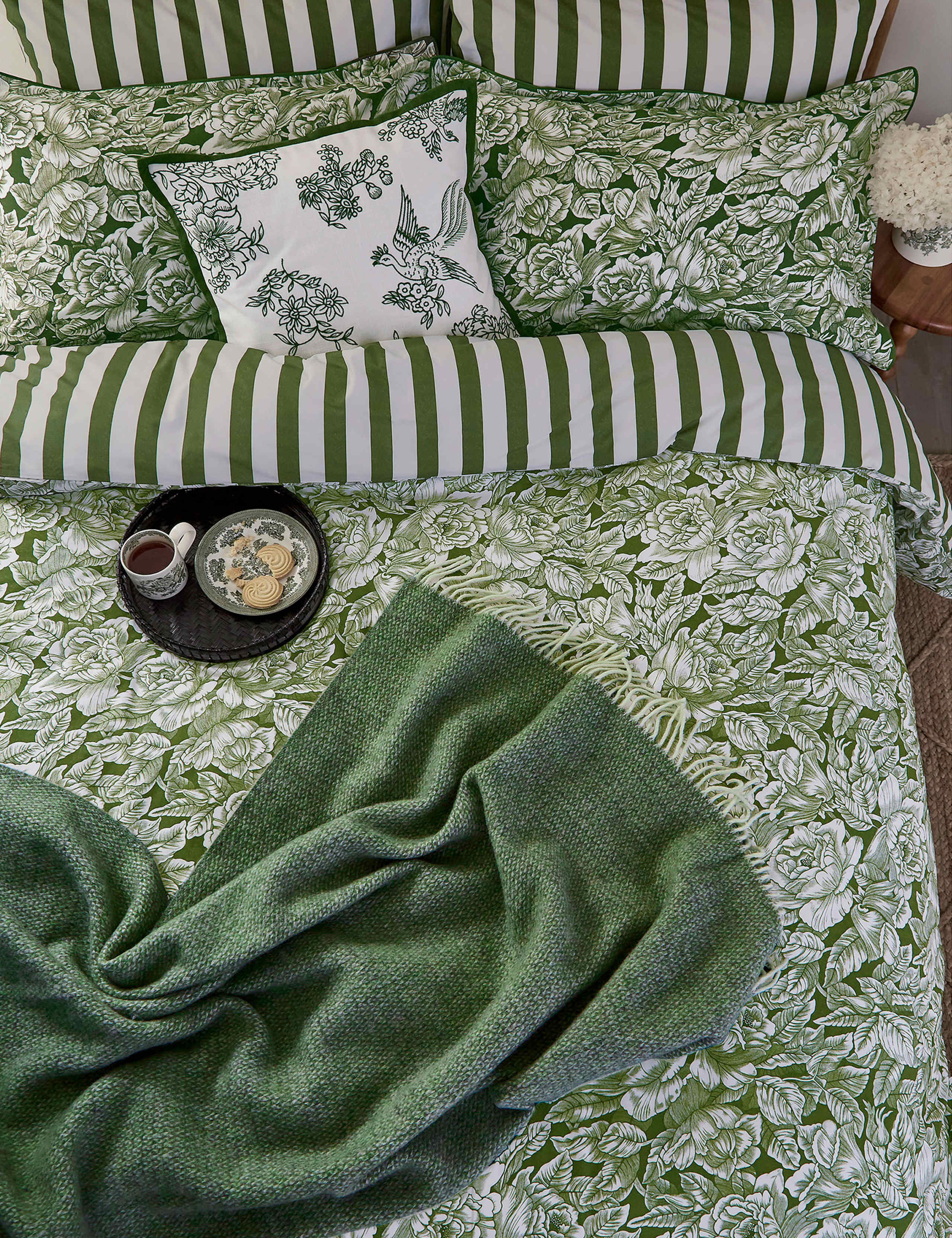Pure Cotton Hibiscus Bedding Set 4 of 4