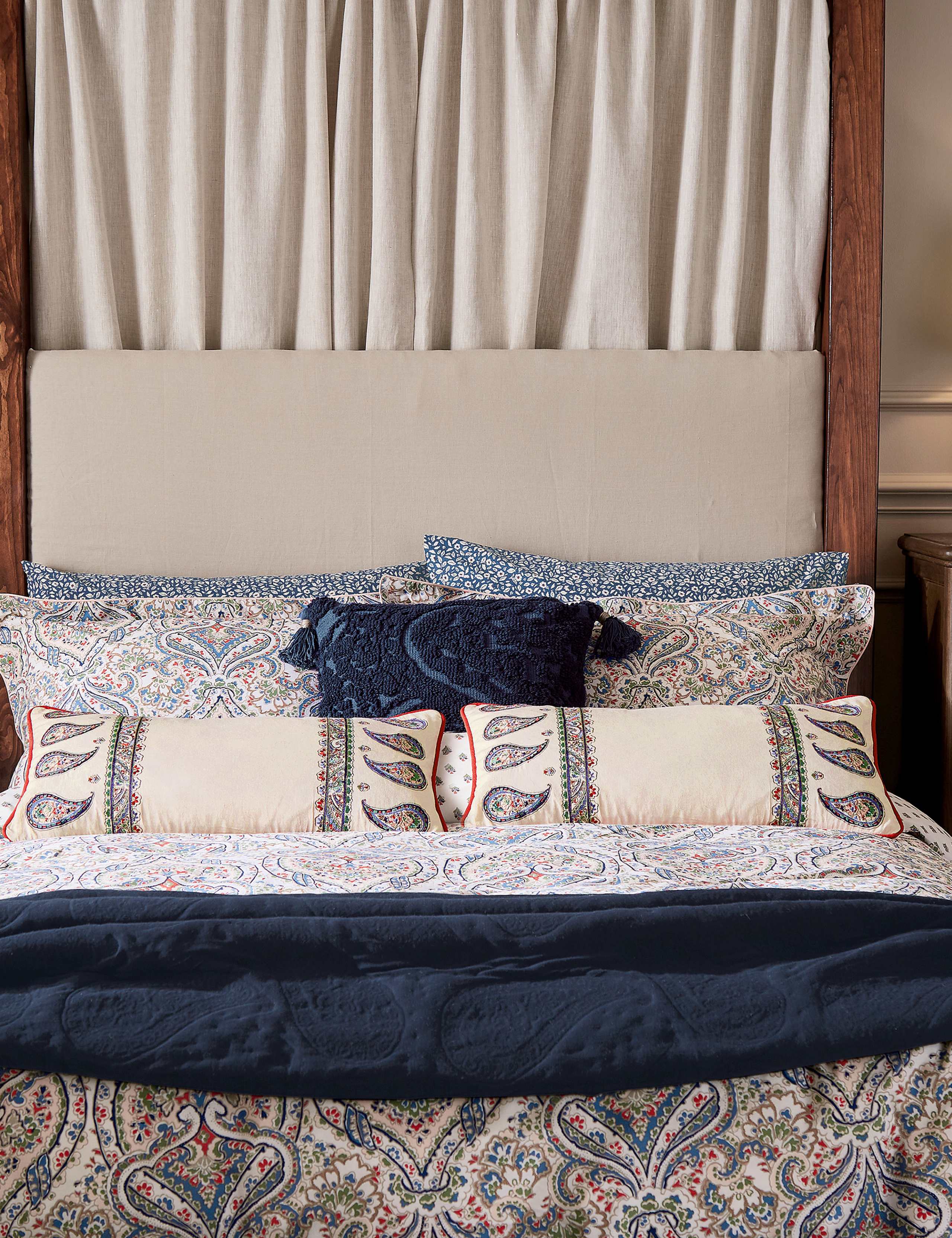 Pure Cotton Paisley Bedding Set 4 of 5
