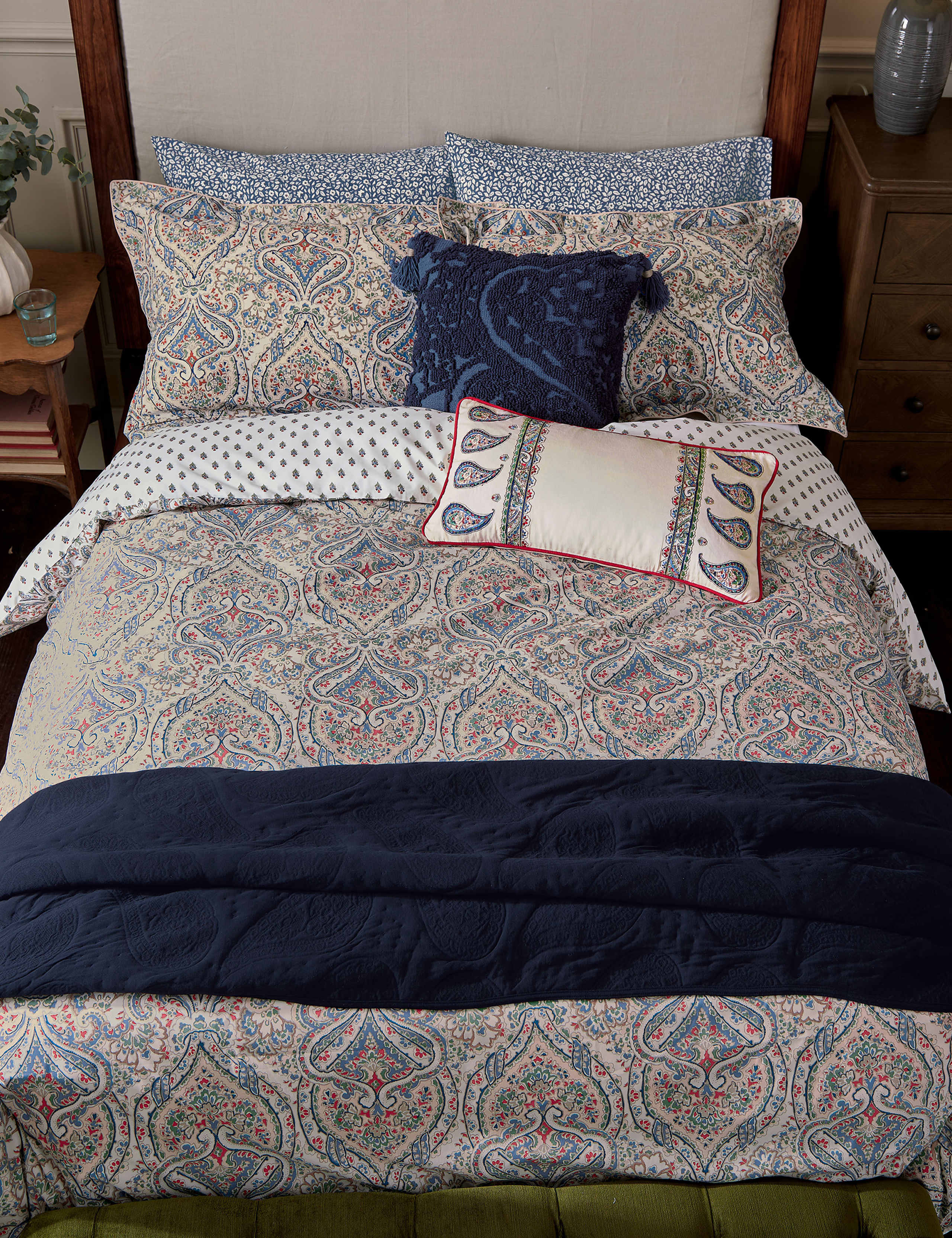 Pure Cotton Paisley Bedding Set 5 of 5
