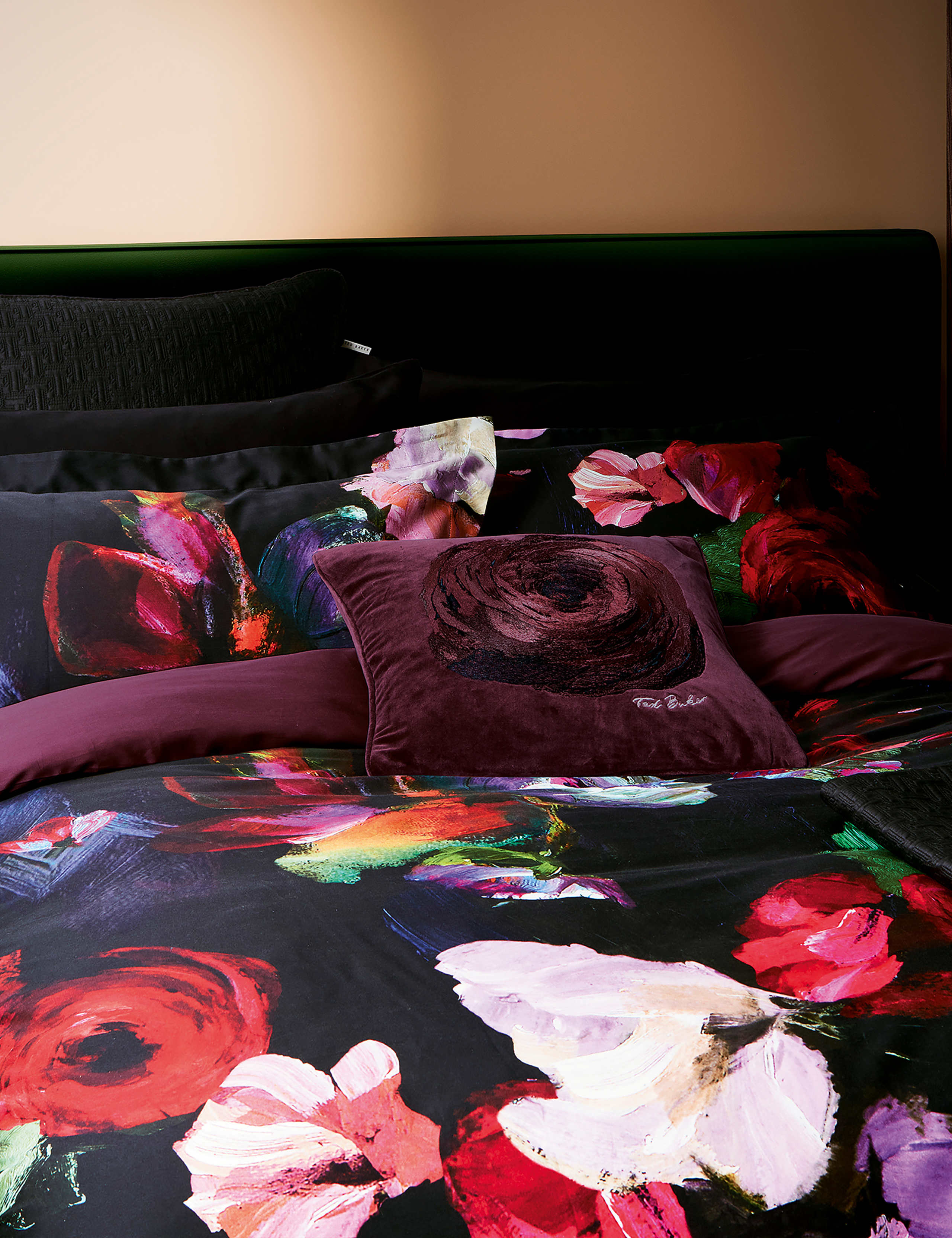 Pure Cotton Expressionist Floral Bedding Set 3 of 4