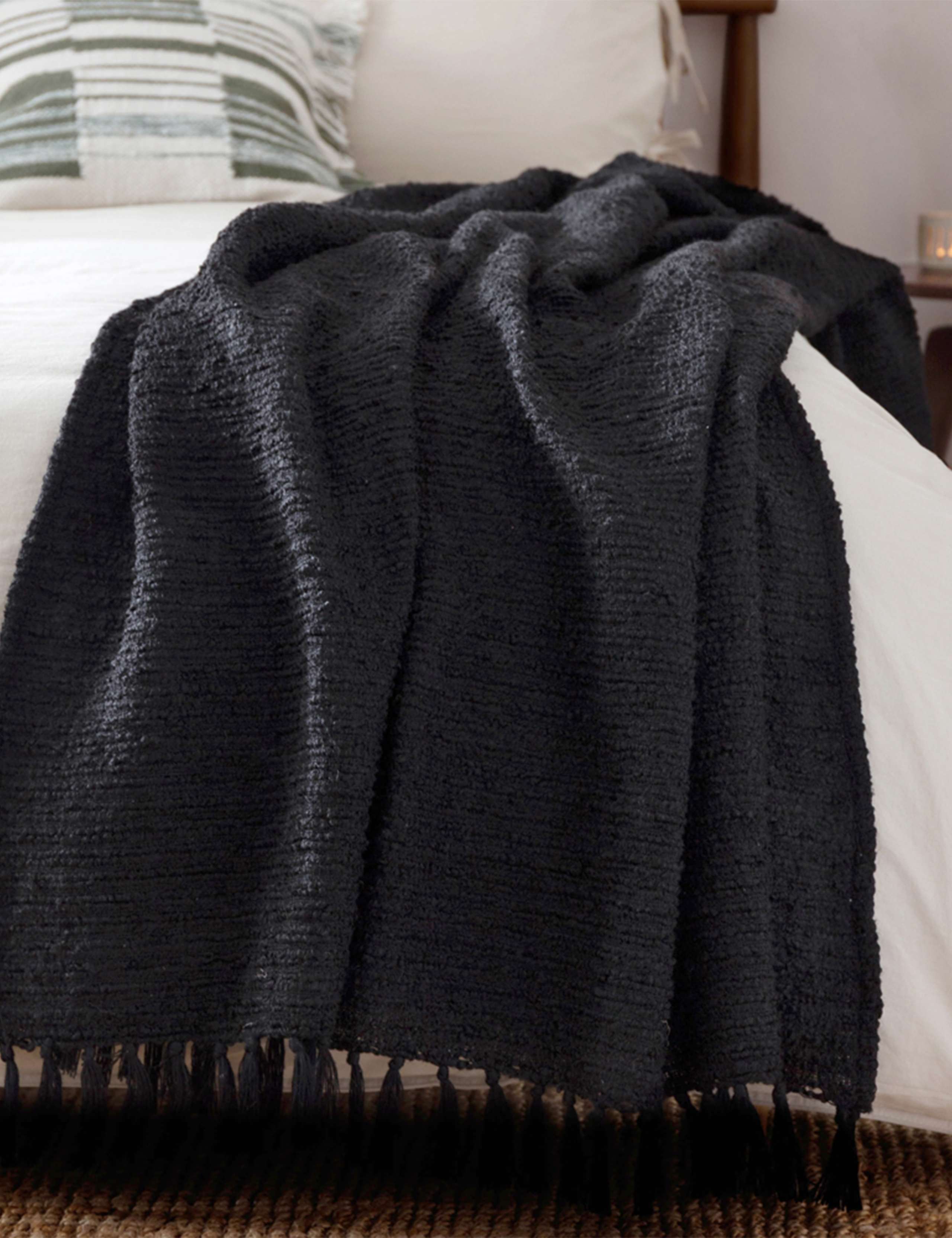 Boucle Fringed Throw 3 of 5