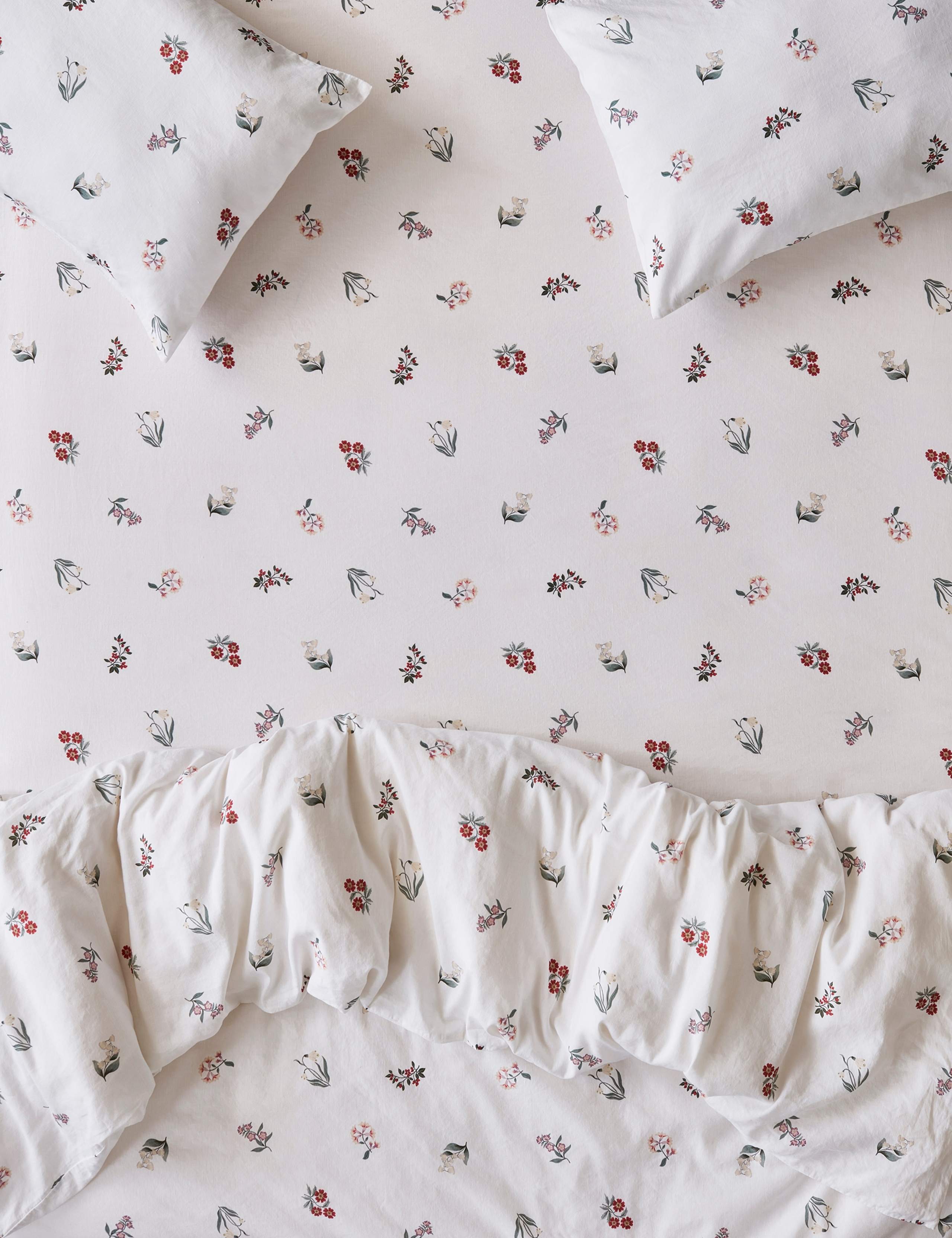 Woodland Floral Linen Rich Fitted Sheet 1 of 3