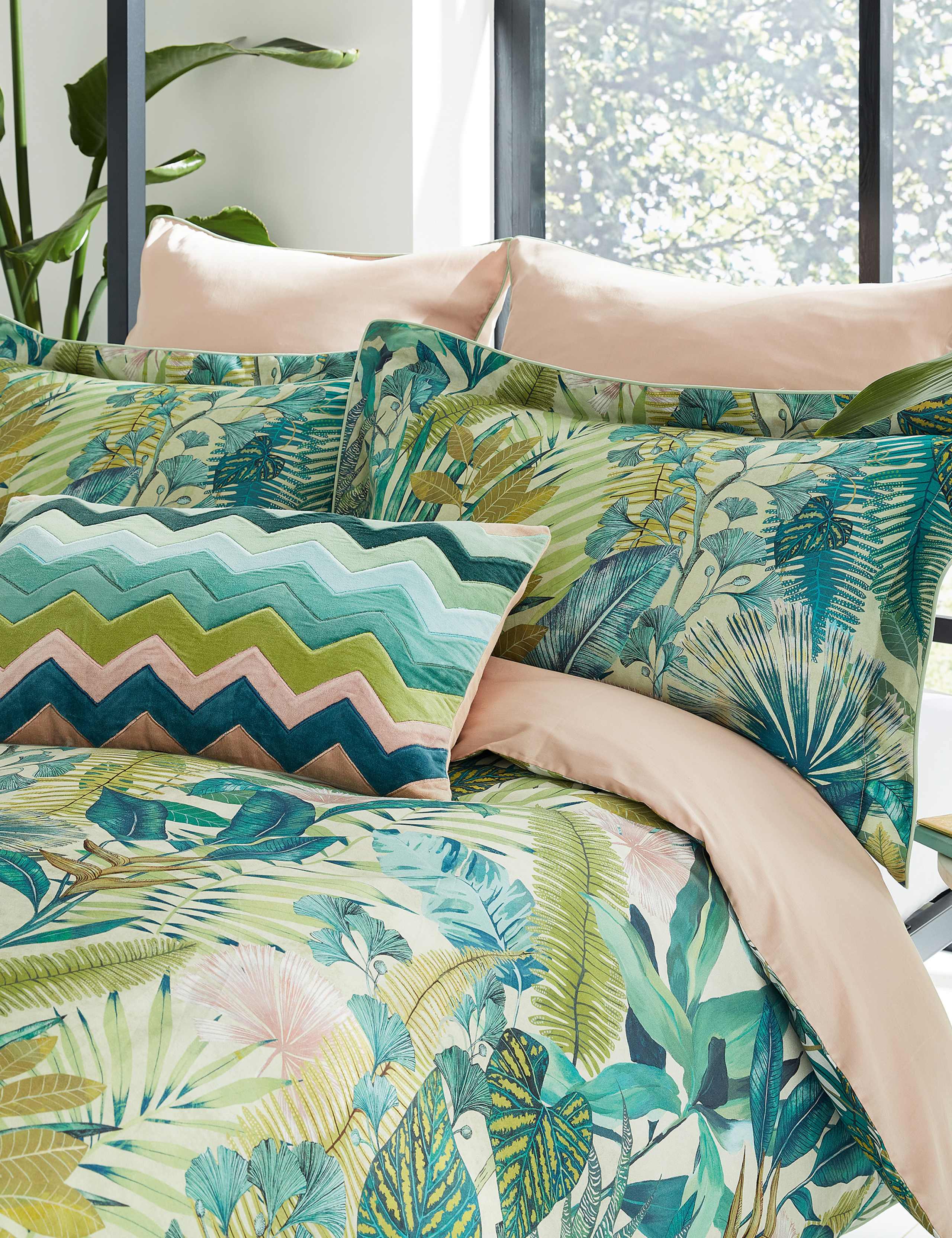 Pure Cotton Sateen Floreana Bedding Set 3 of 5
