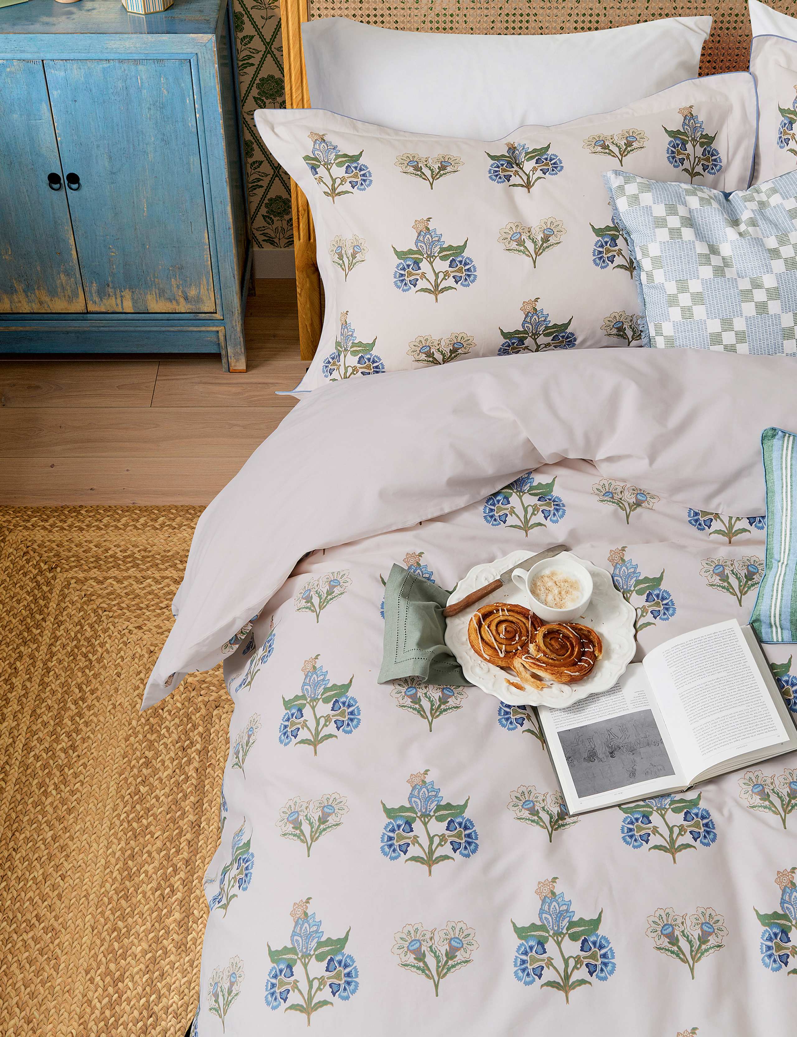 Pure Cotton Chintz Floral Bedding Set 5 of 5