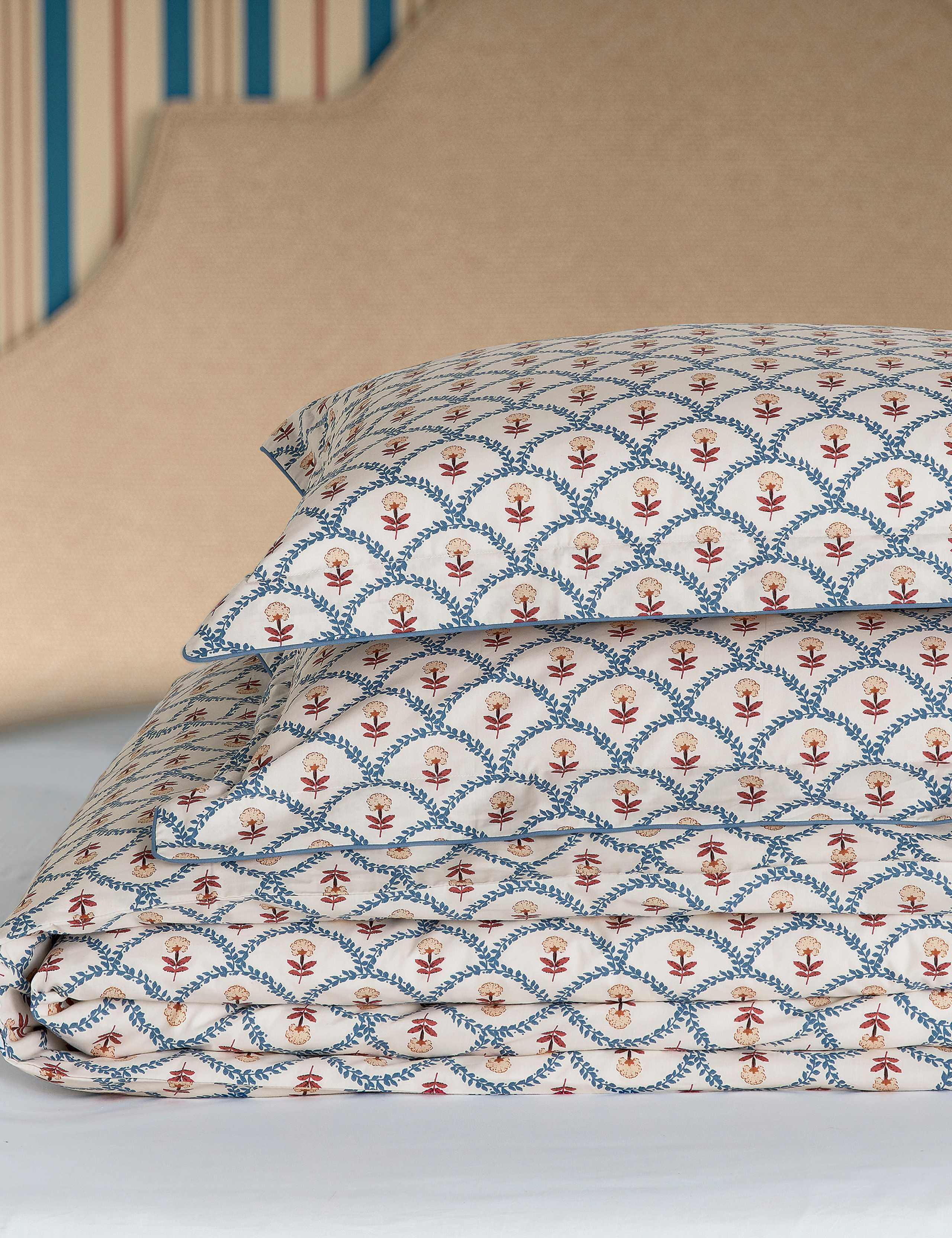 Pure Cotton Floral Scallop Bedding Set 5 of 6