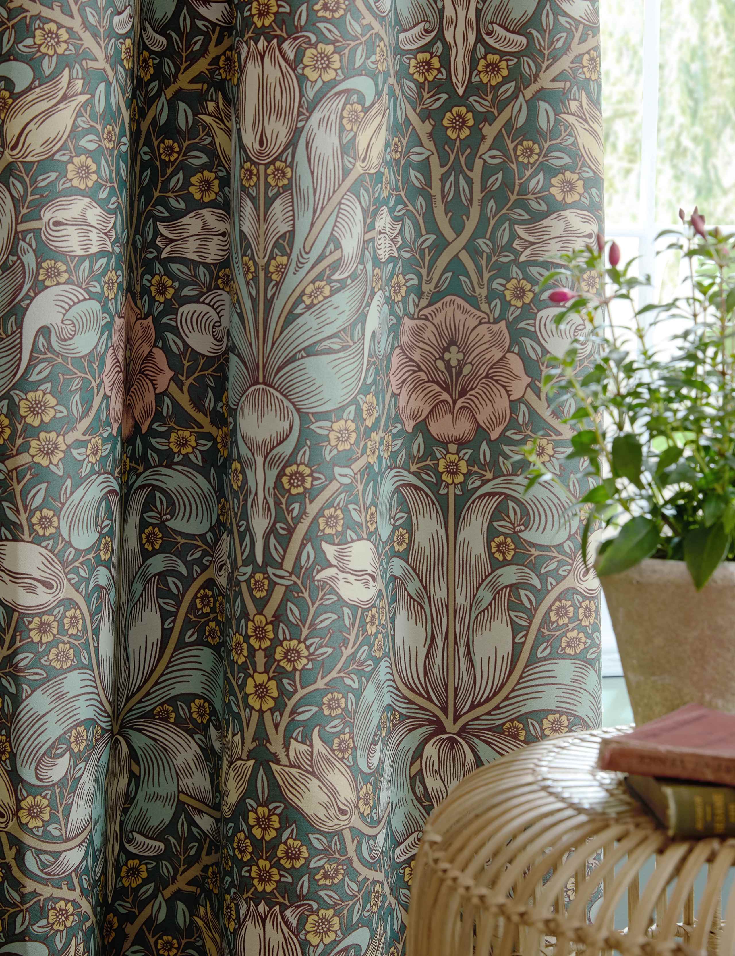 Spring Thicket Floral Pencil Pleat Curtains 2 of 3