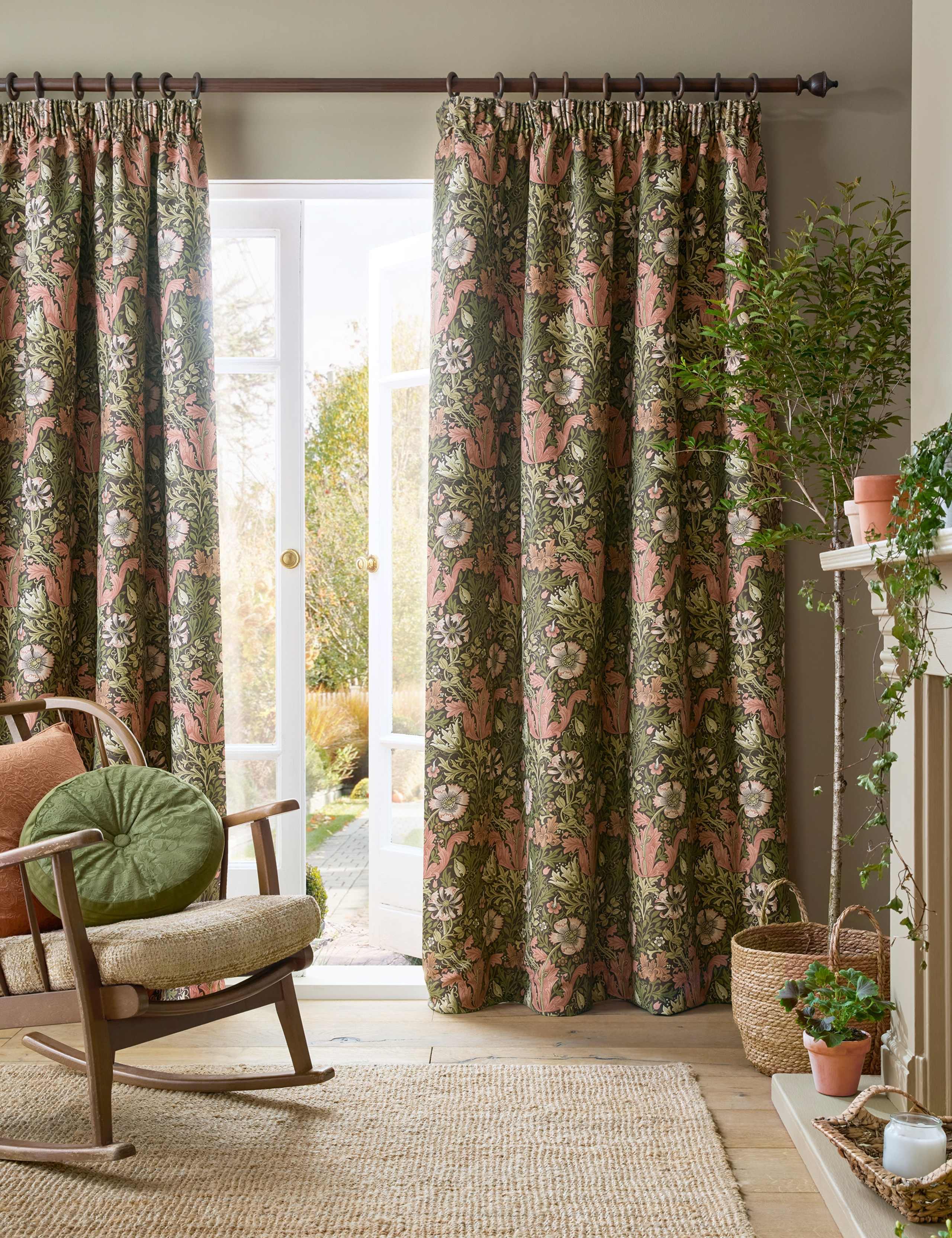 Compton Velvet Floral Pencil Pleat Curtains 1 of 3