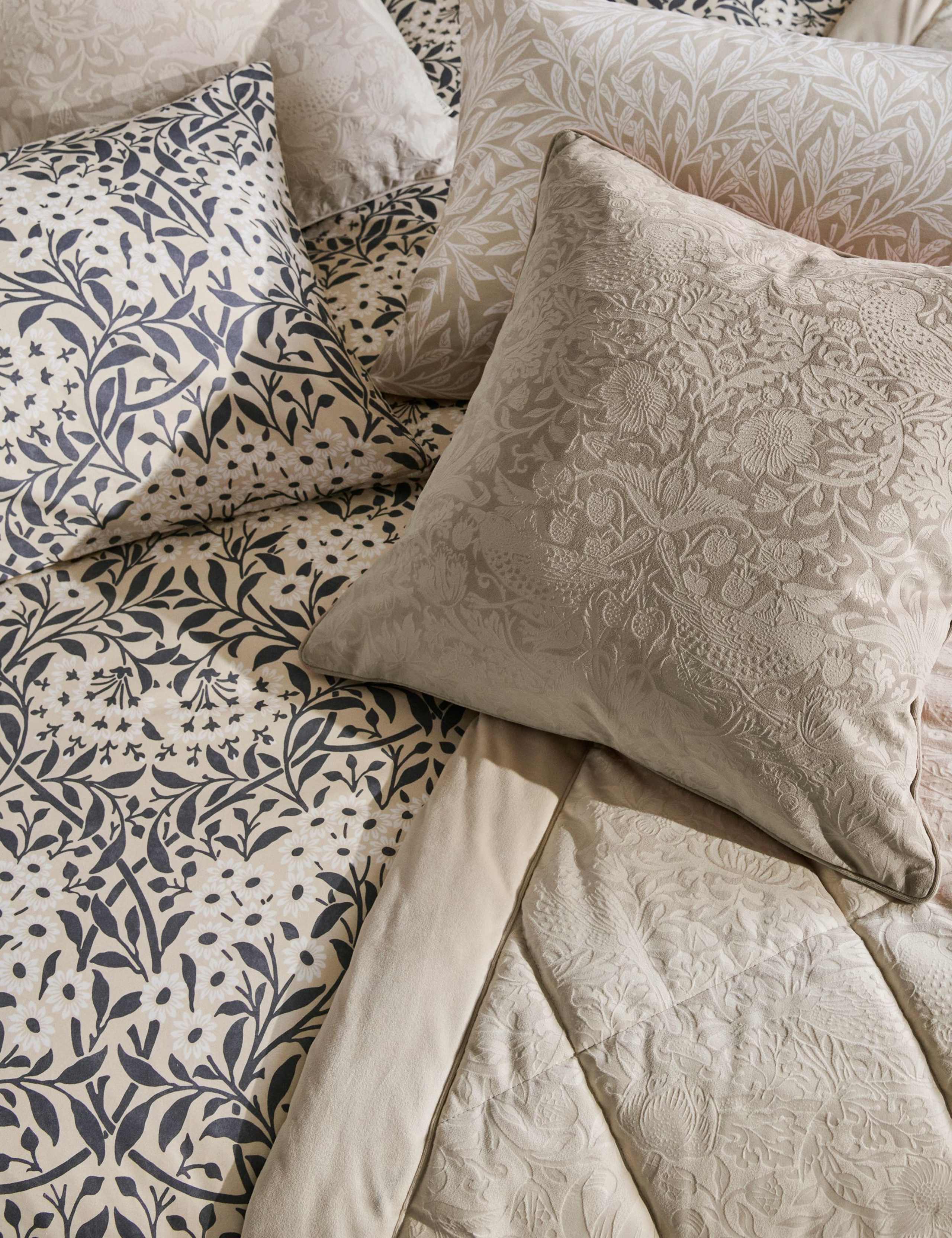 Pure Cotton Michaelmas Daisy Bedding Set 5 of 8