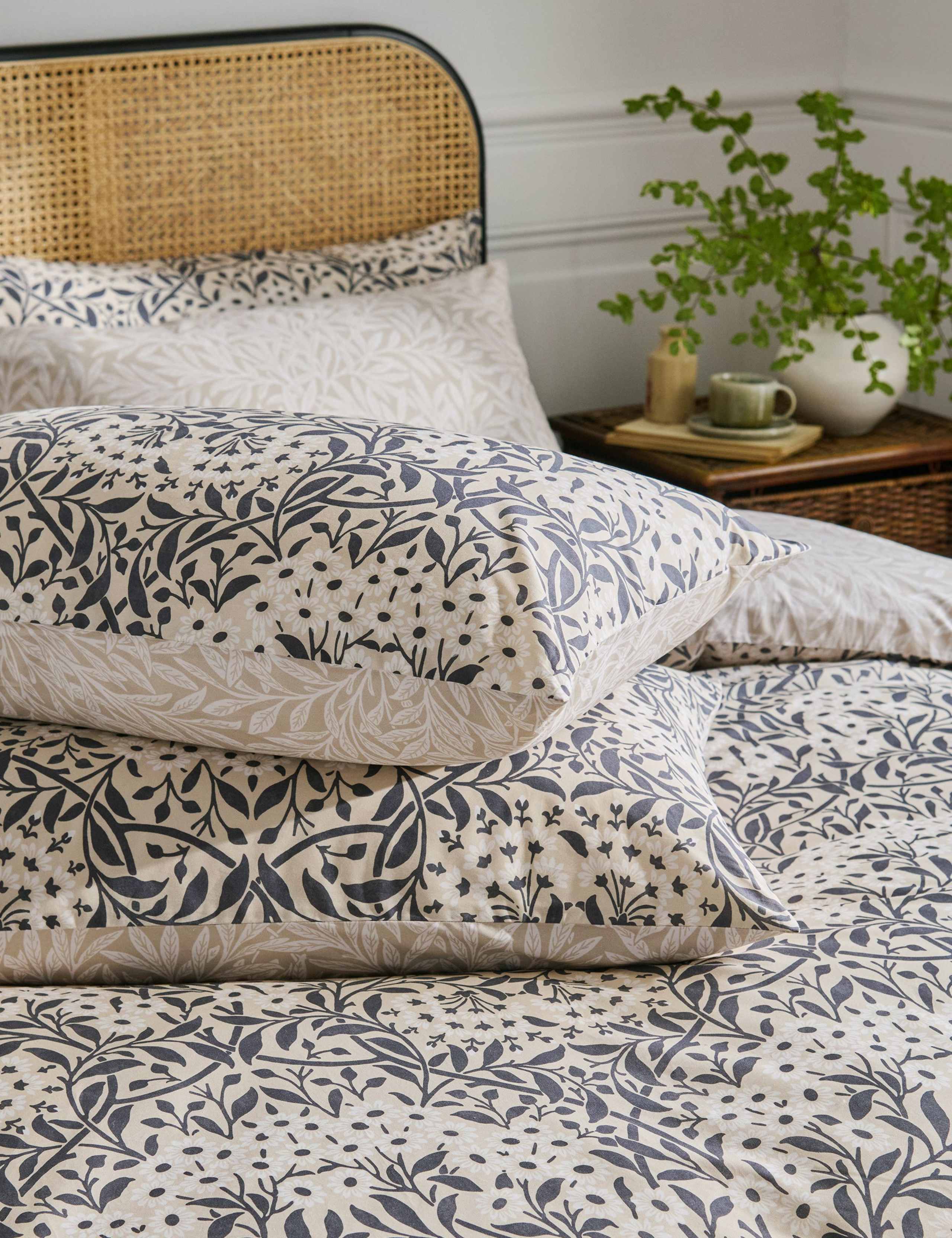 Pure Cotton Michaelmas Daisy Bedding Set 6 of 8