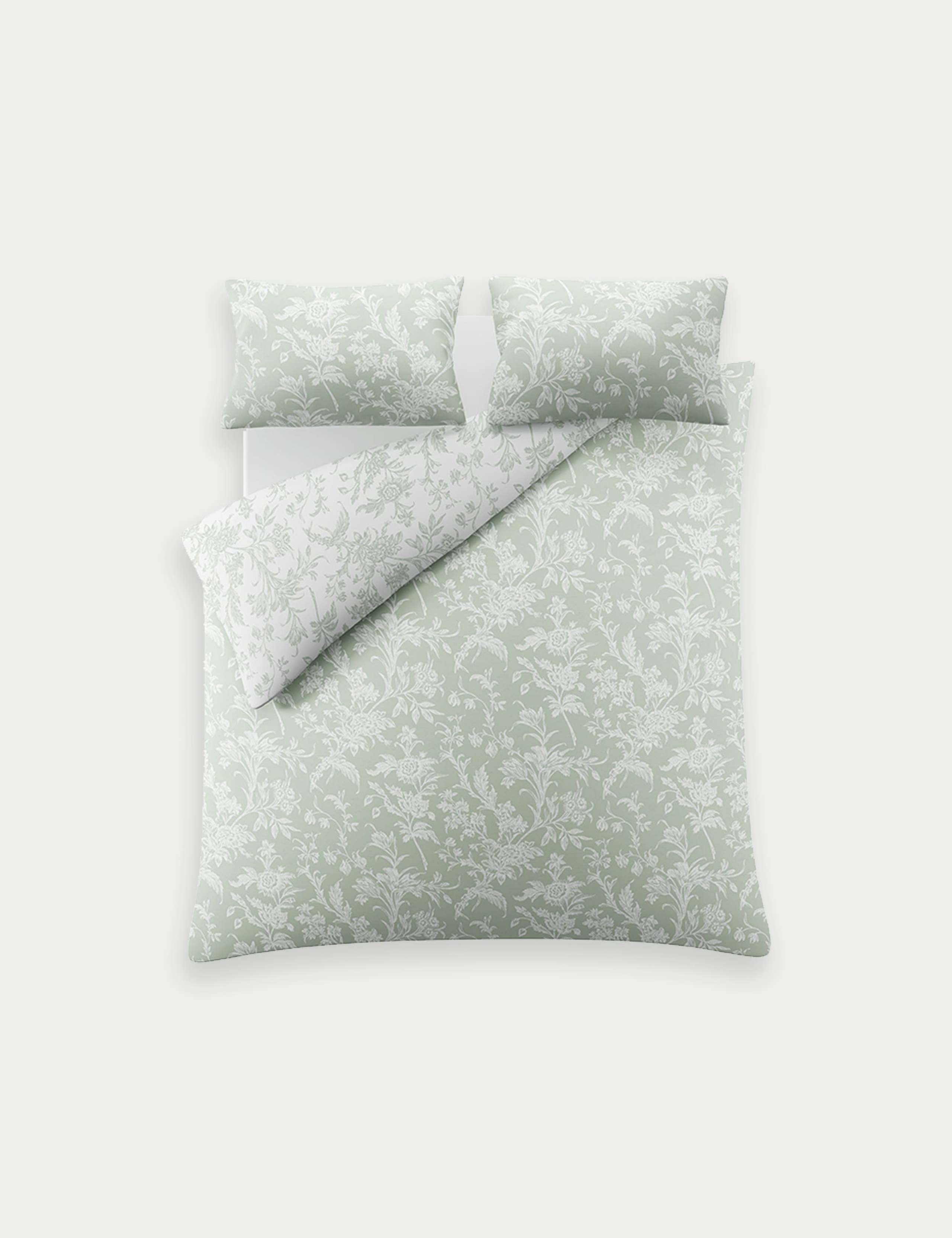Pure Cotton Lloyd Bedding Set 2 of 7