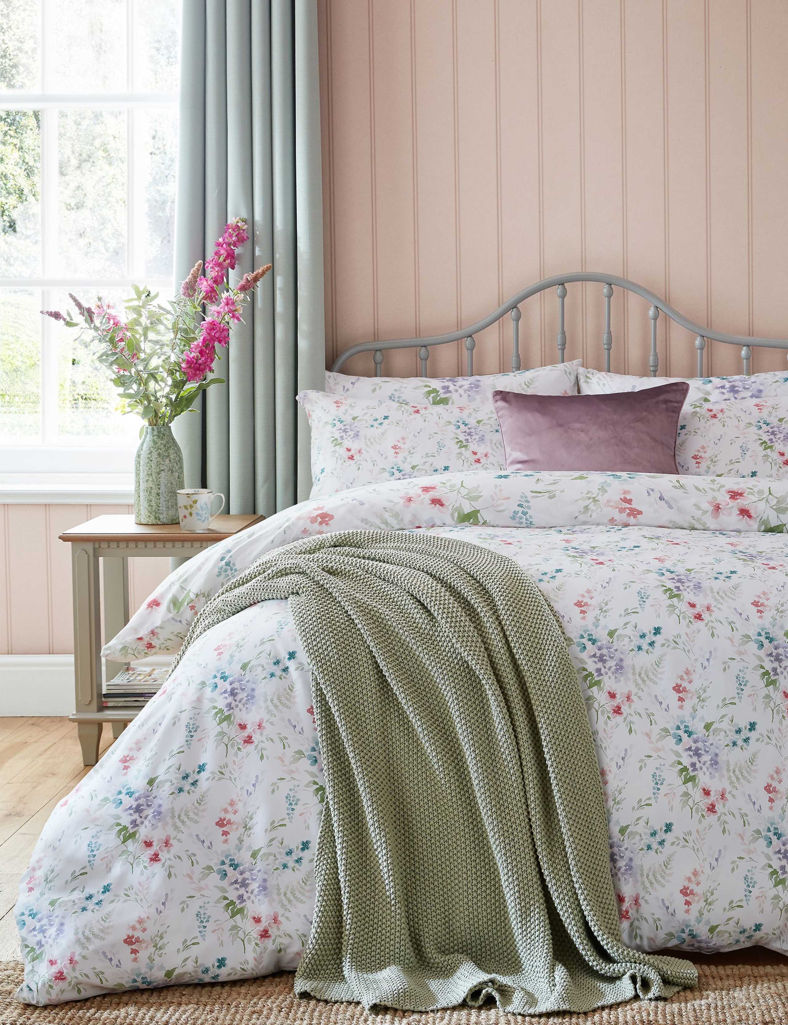 Pure Cotton Audlen Flowers Bedding Set 3 of 7