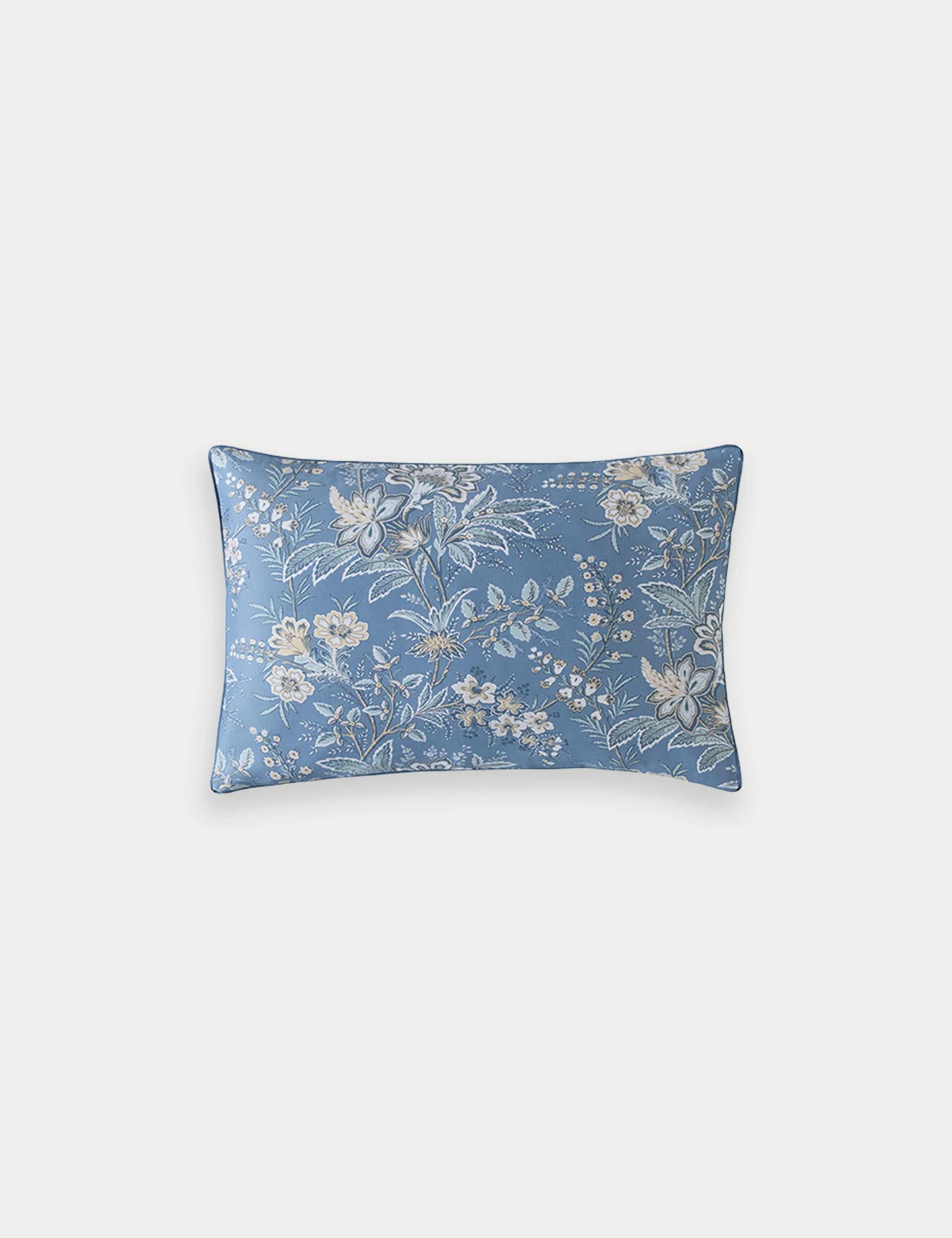 Floral Marlbrook Reversible Bedding Set 7 of 7