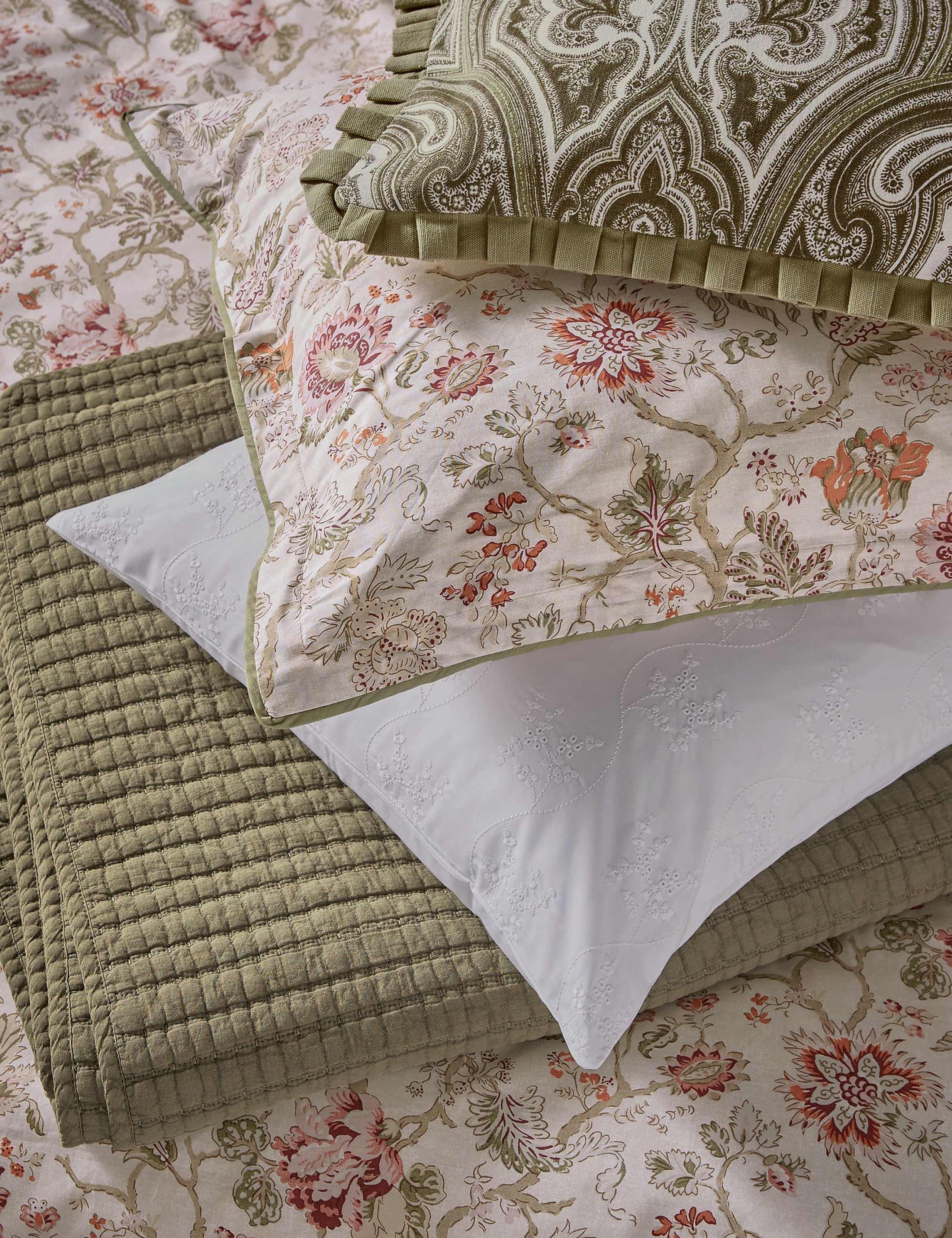 Nora Paisley Frill Rectangle Cushion 4 of 4