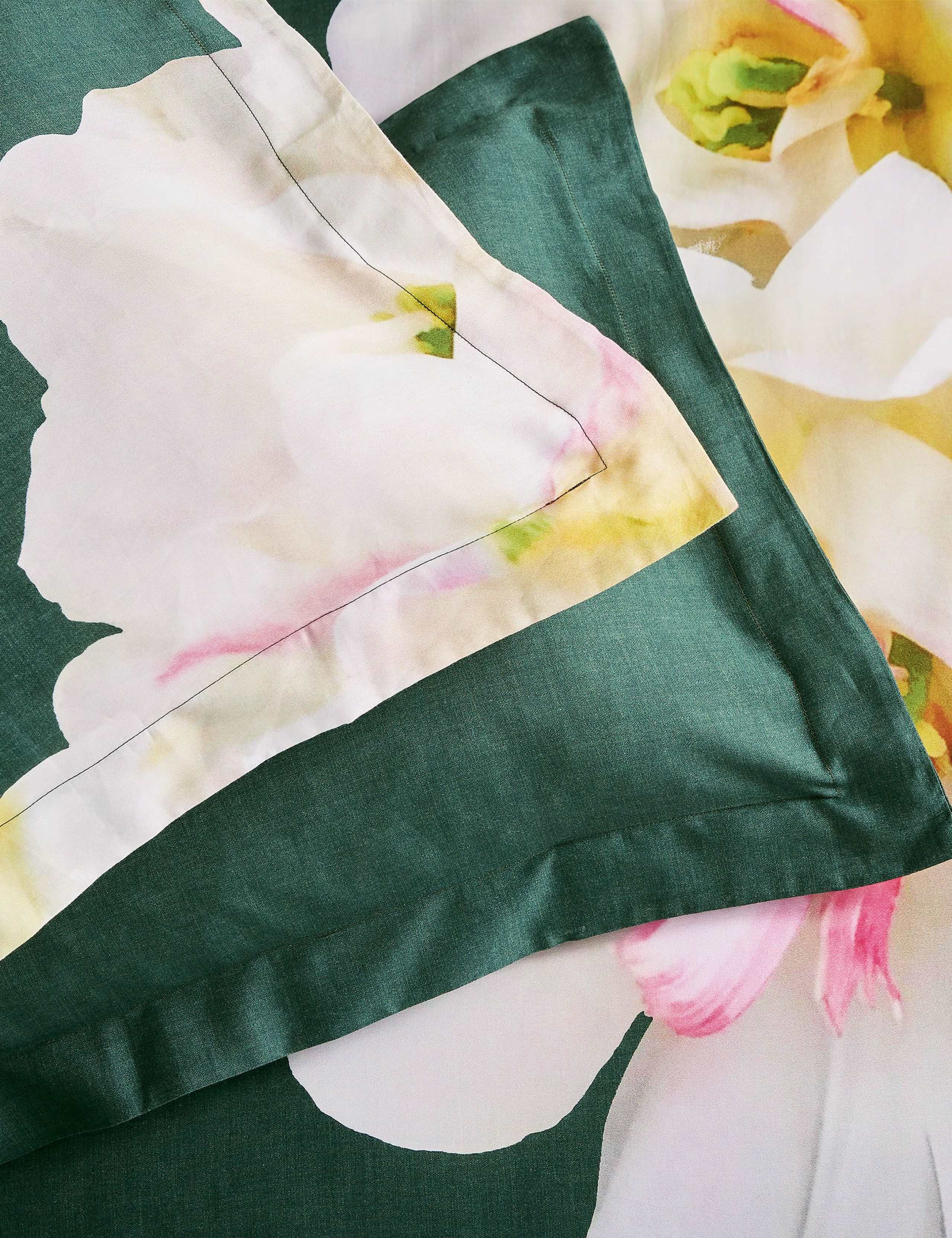 Gardenia Flowers Bedding Set 5 of 5