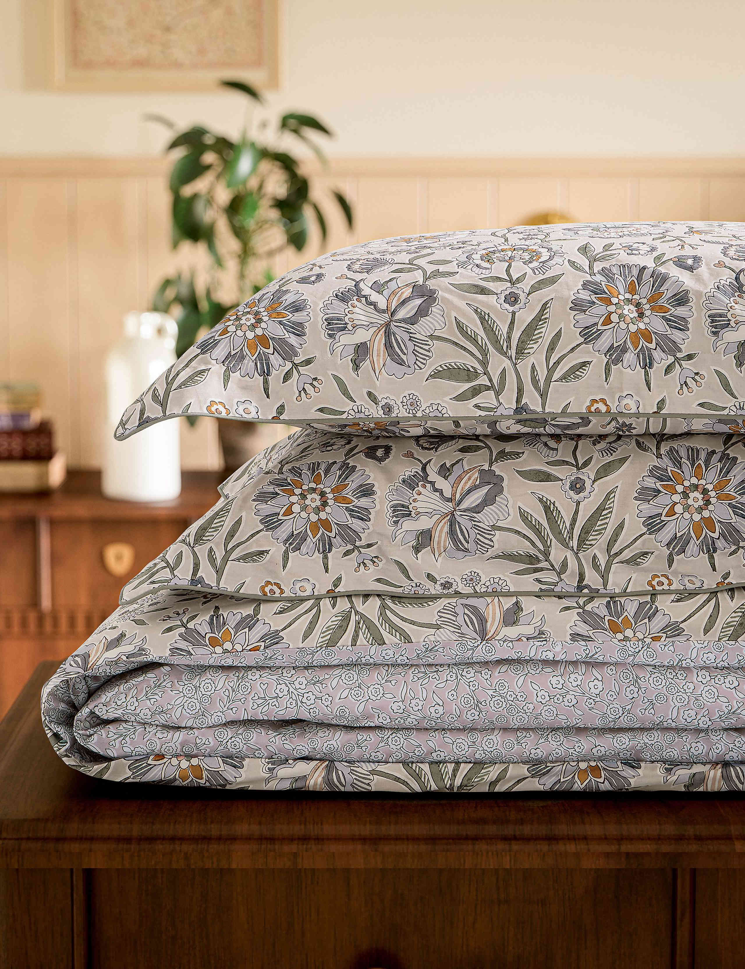 Provence Floral Bedding Set 5 of 5