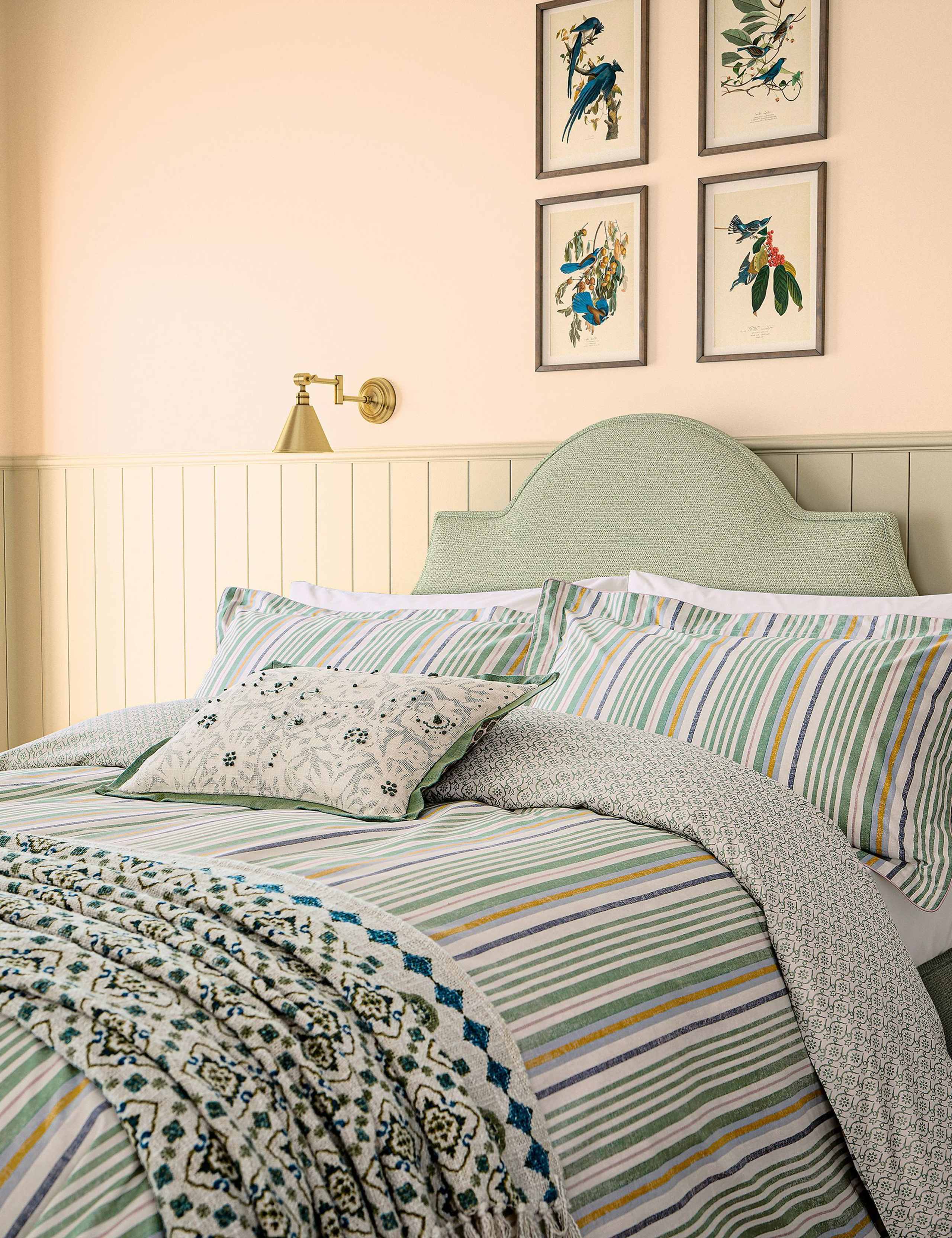 Charleston Stripe Bedding Set 2 of 6