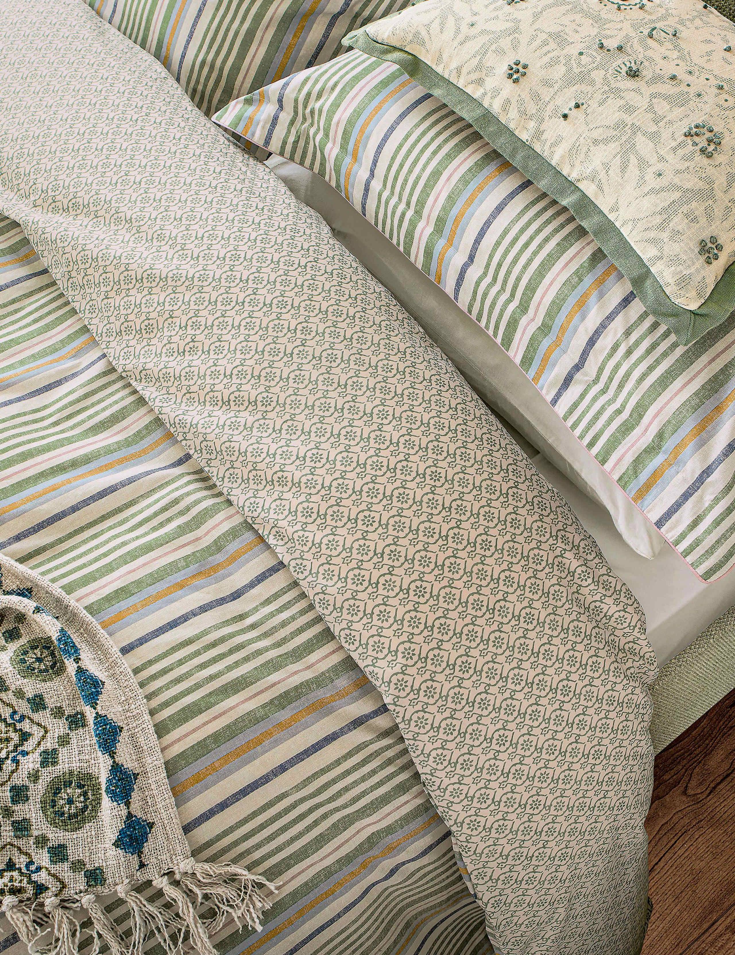 Charleston Stripe Bedding Set 6 of 6