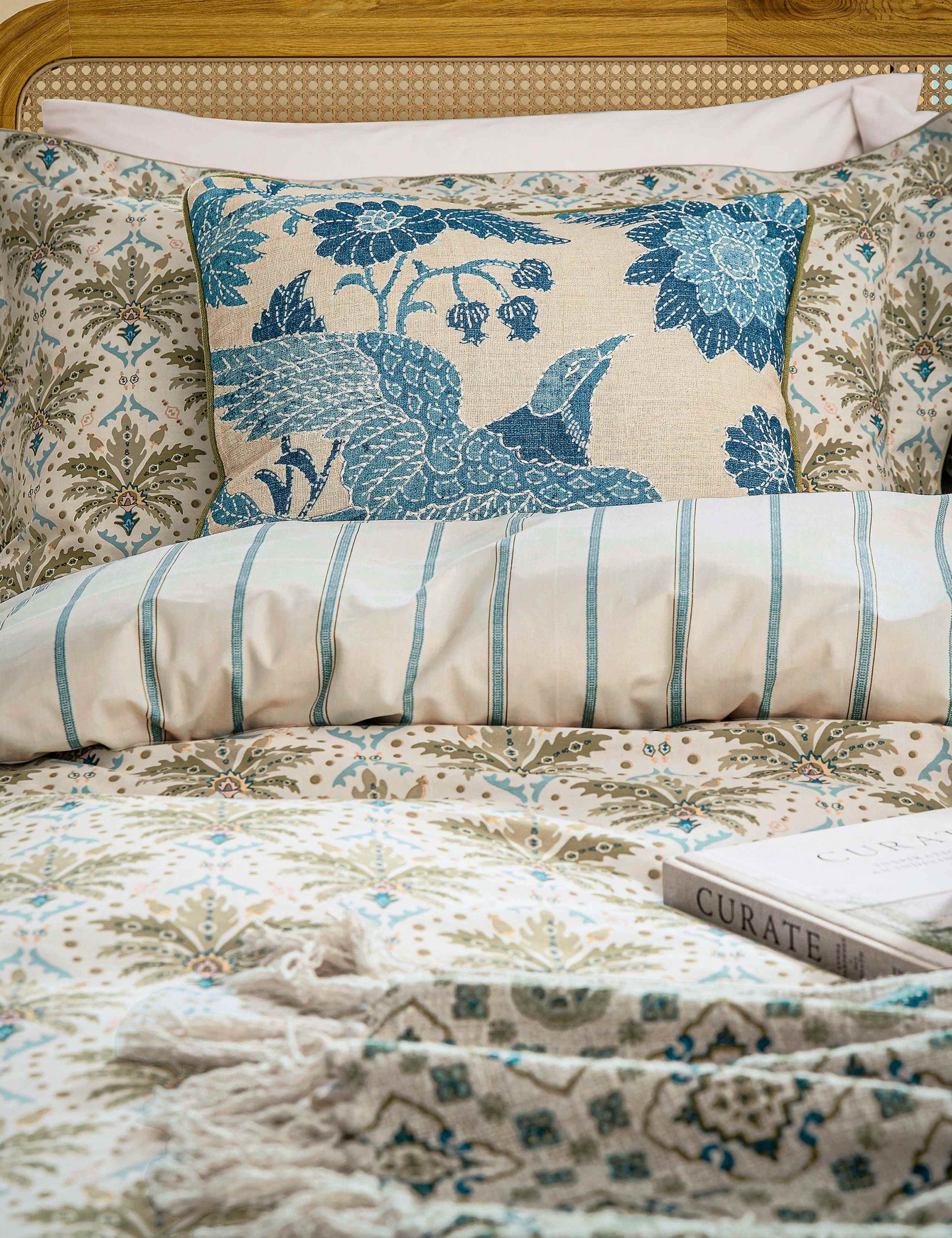 Geometric Palm Print Bedding Set 4 of 5