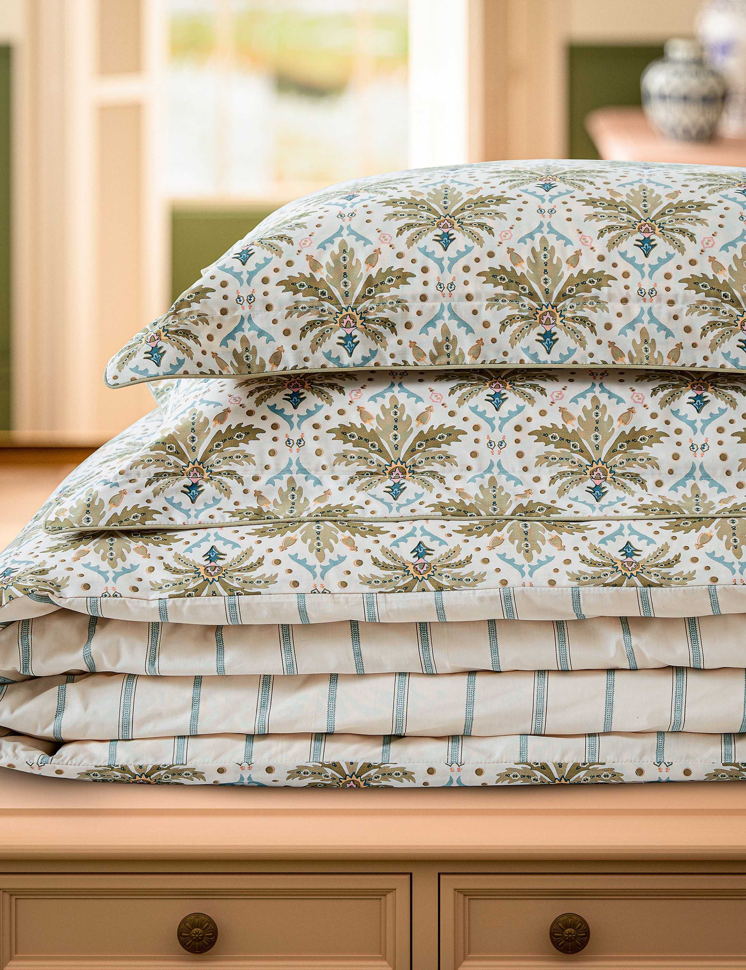 Geometric Palm Print Bedding Set 5 of 5