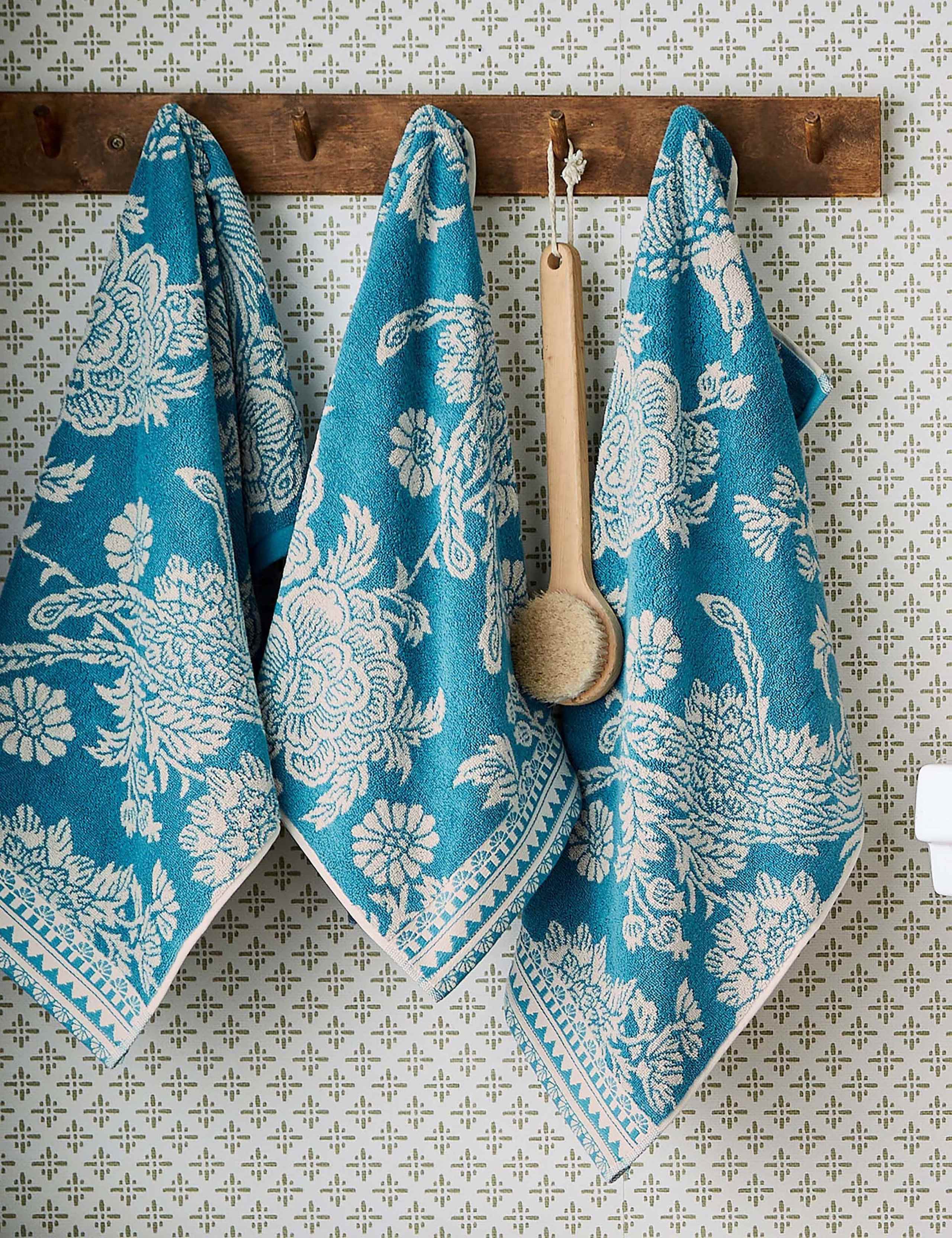 Hidcote Birds Tapestry Towel 1 of 2
