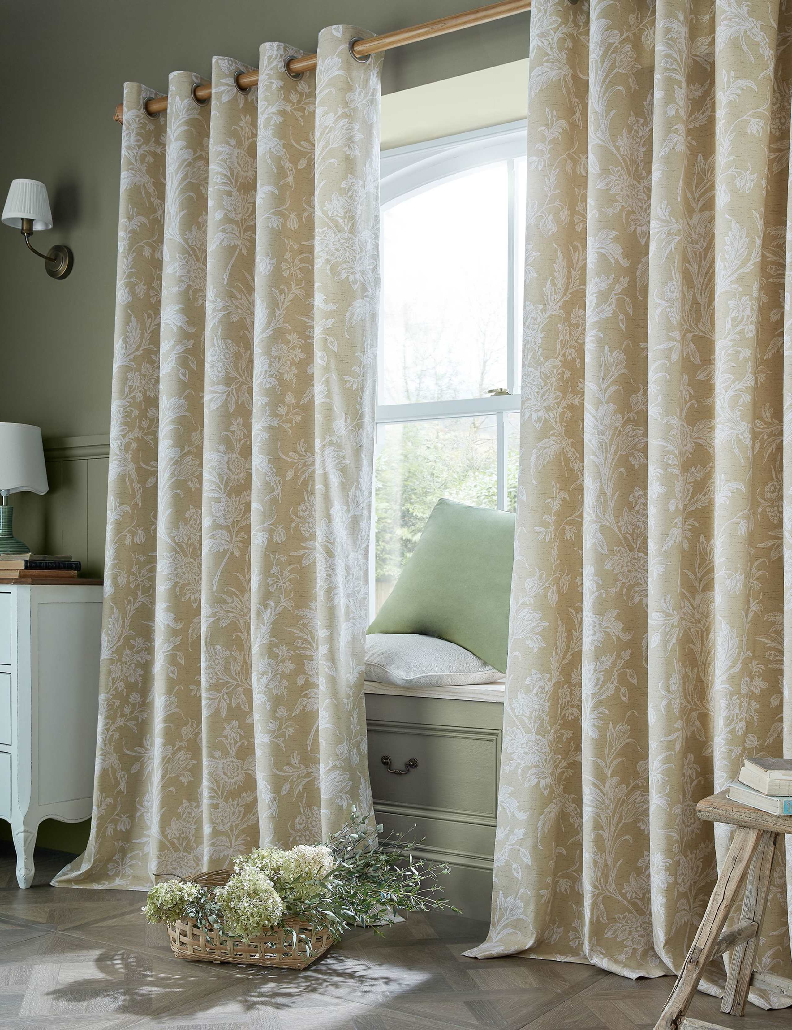 Lloyd Pure Cotton Eyelet Curtains 1 of 4