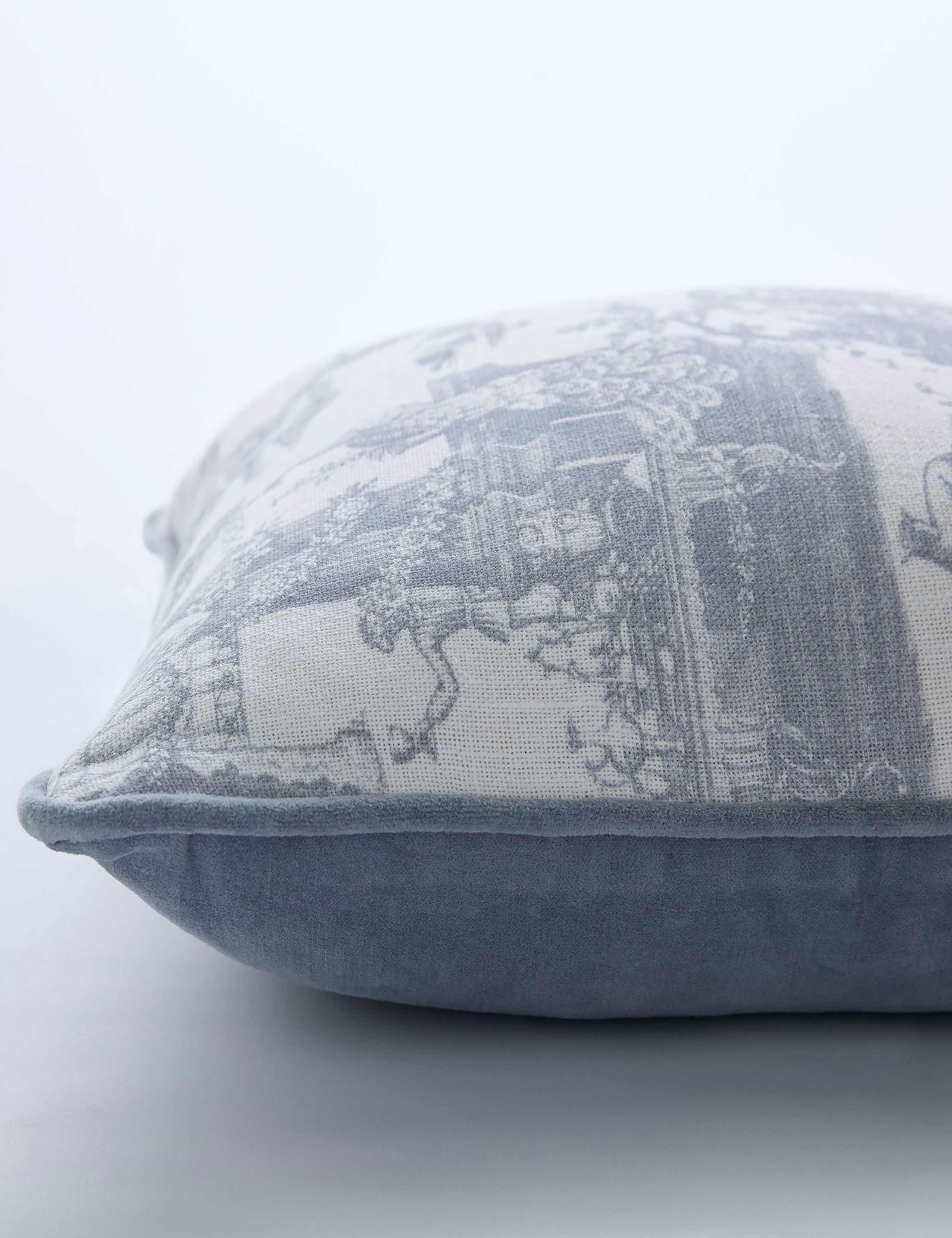 Pure Cotton Braysmith Toile Piped Cushion 3 of 5