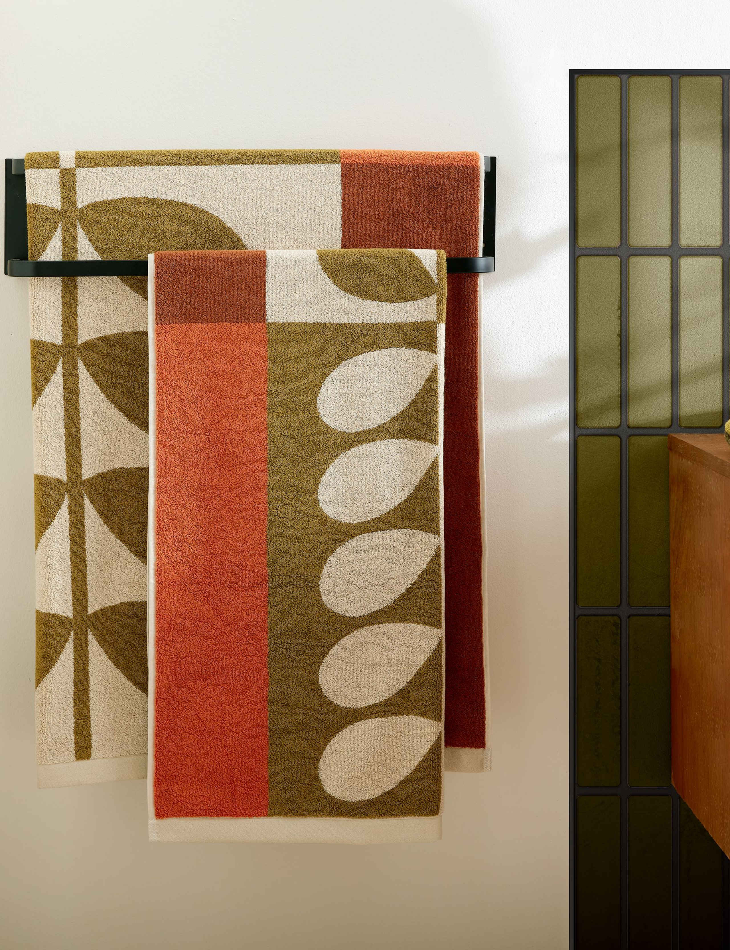 Pure Cotton Stem Check Towel 4 of 7