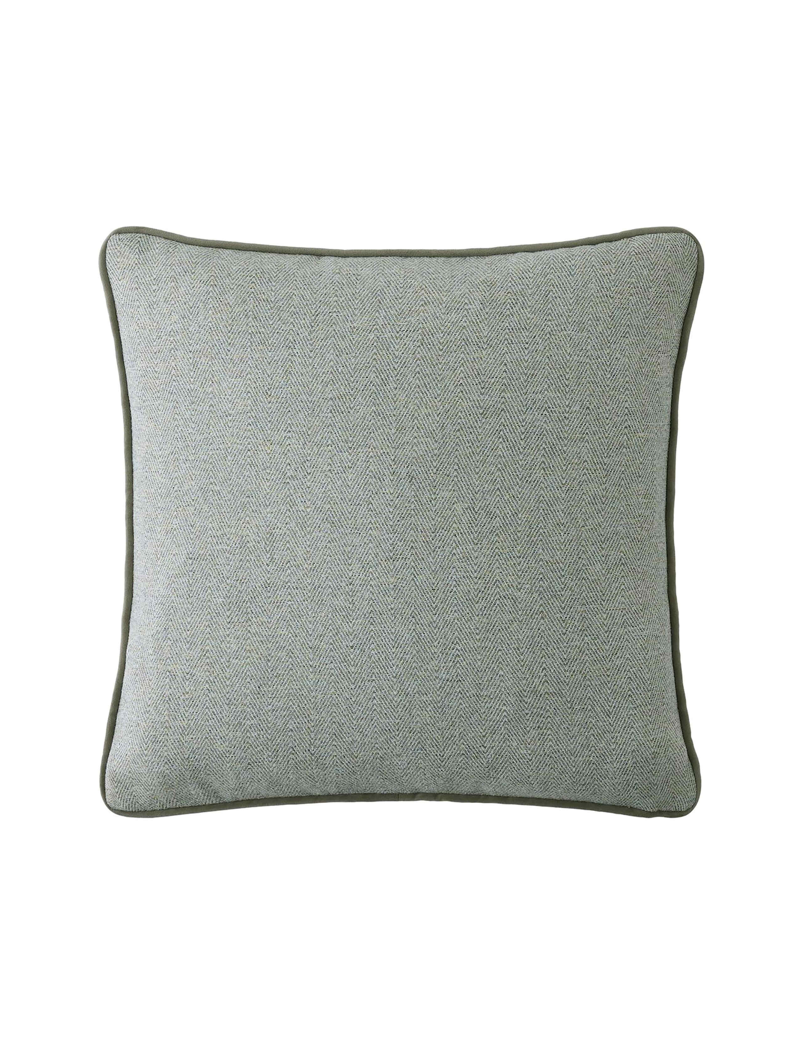 Milbourne Herringbone Piped Cushion 2 of 4
