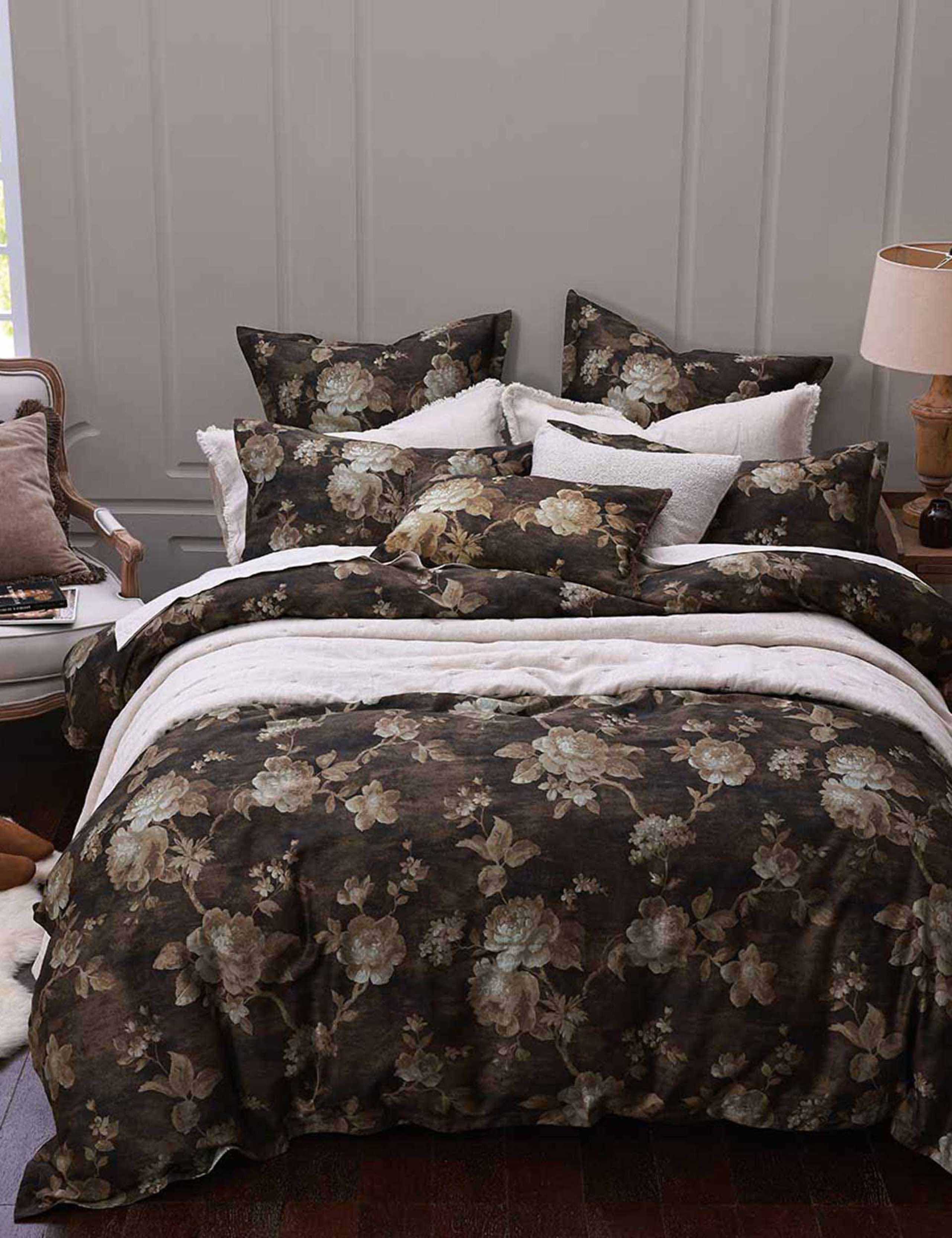 Pure Cotton Desdemona Reversible Bedding Set 1 of 4