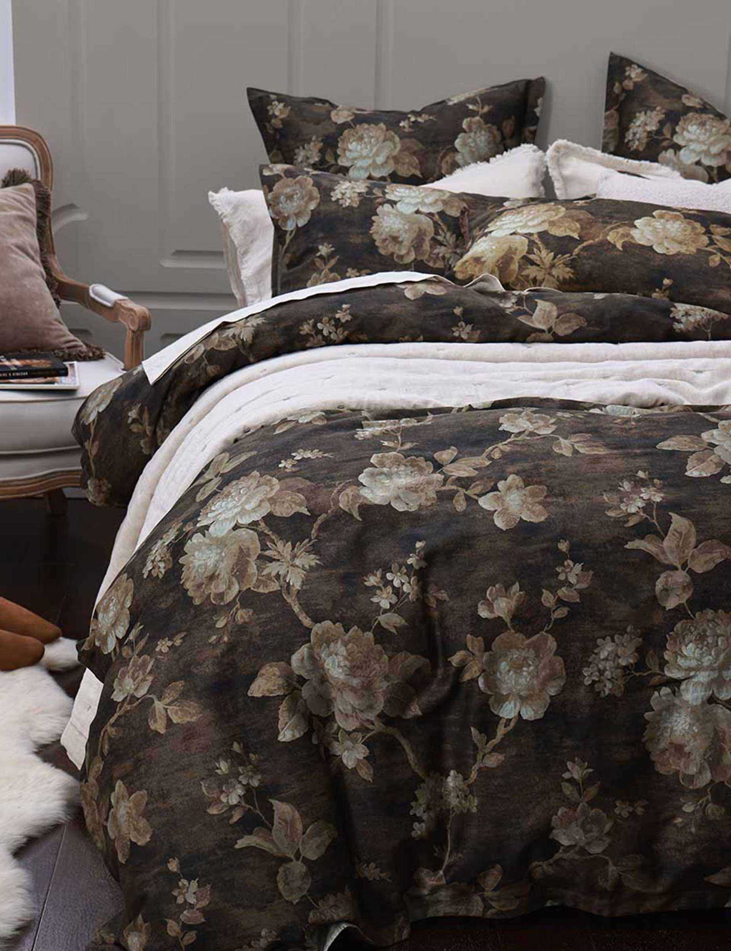 Pure Cotton Desdemona Reversible Bedding Set 3 of 4