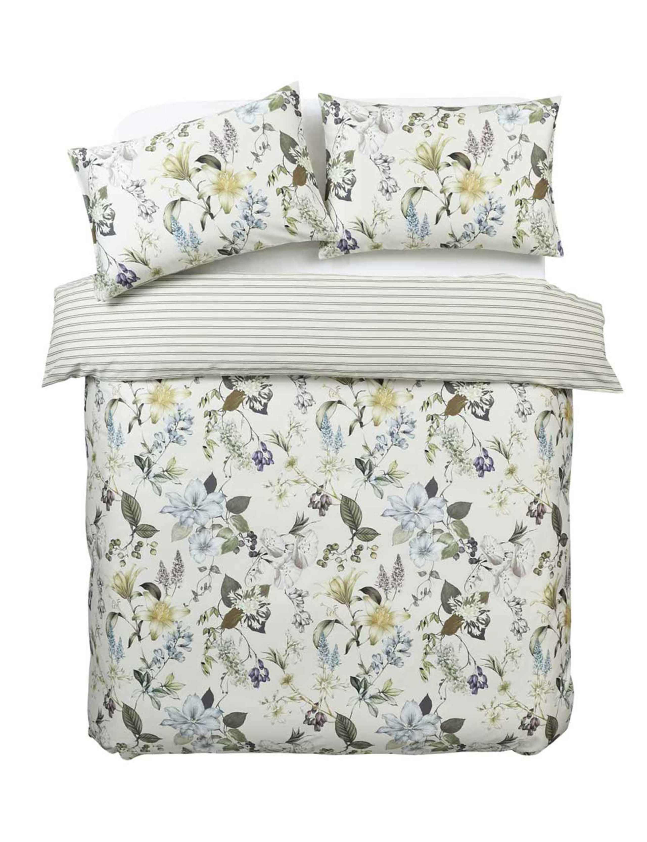 Pure Cotton Sanctuary Reversible Bedding Set 1 of 4