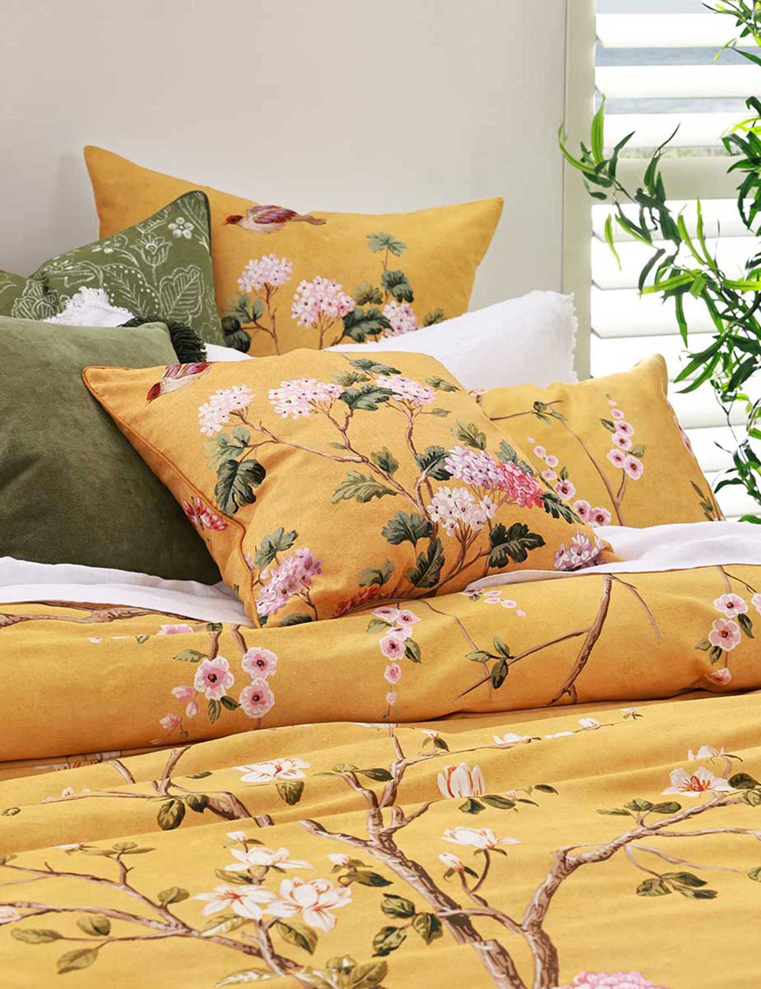 Pure Cotton Yuki Bedding Set 5 of 5