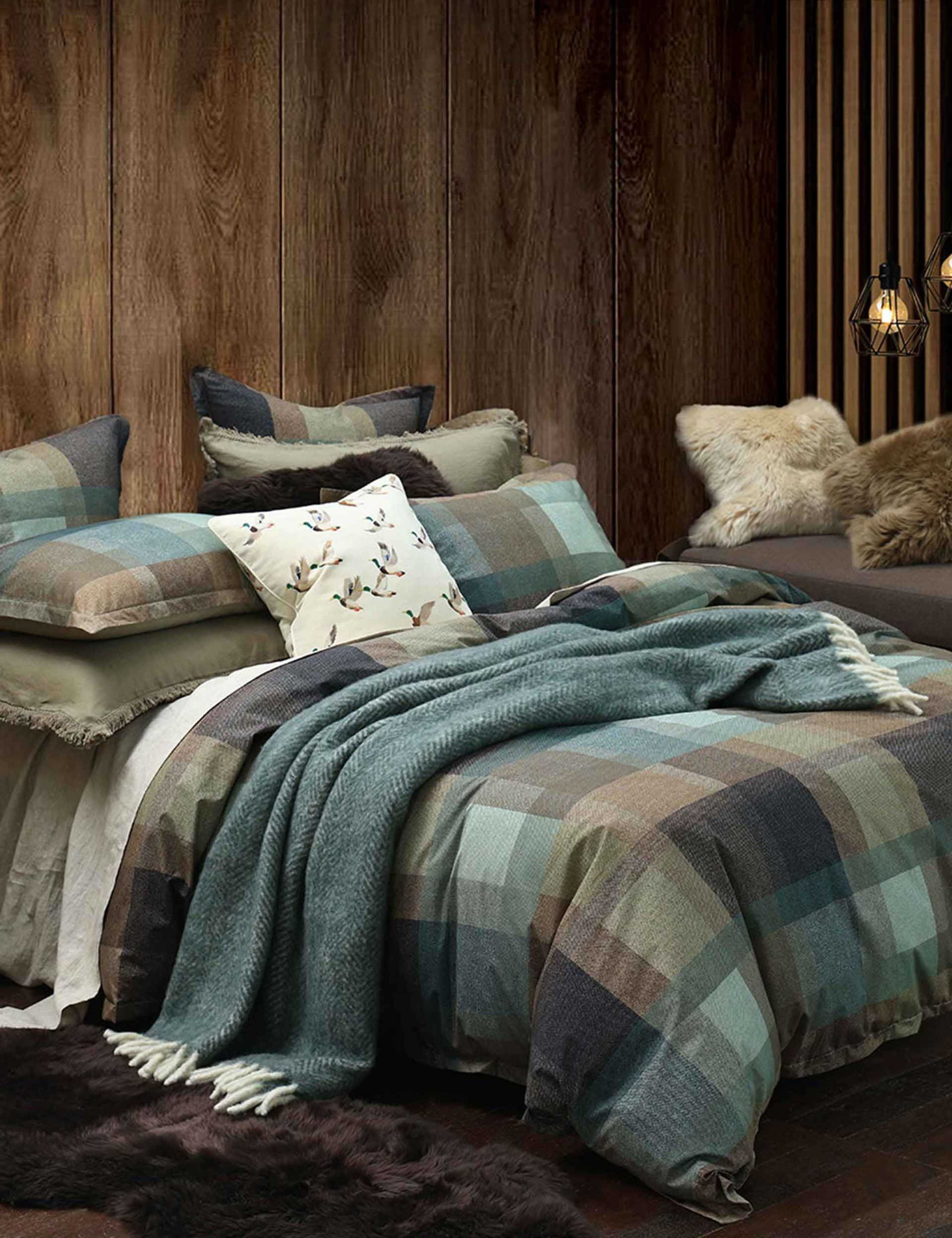 Pure Cotton Lodge Reversible Bedding Set 4 of 4