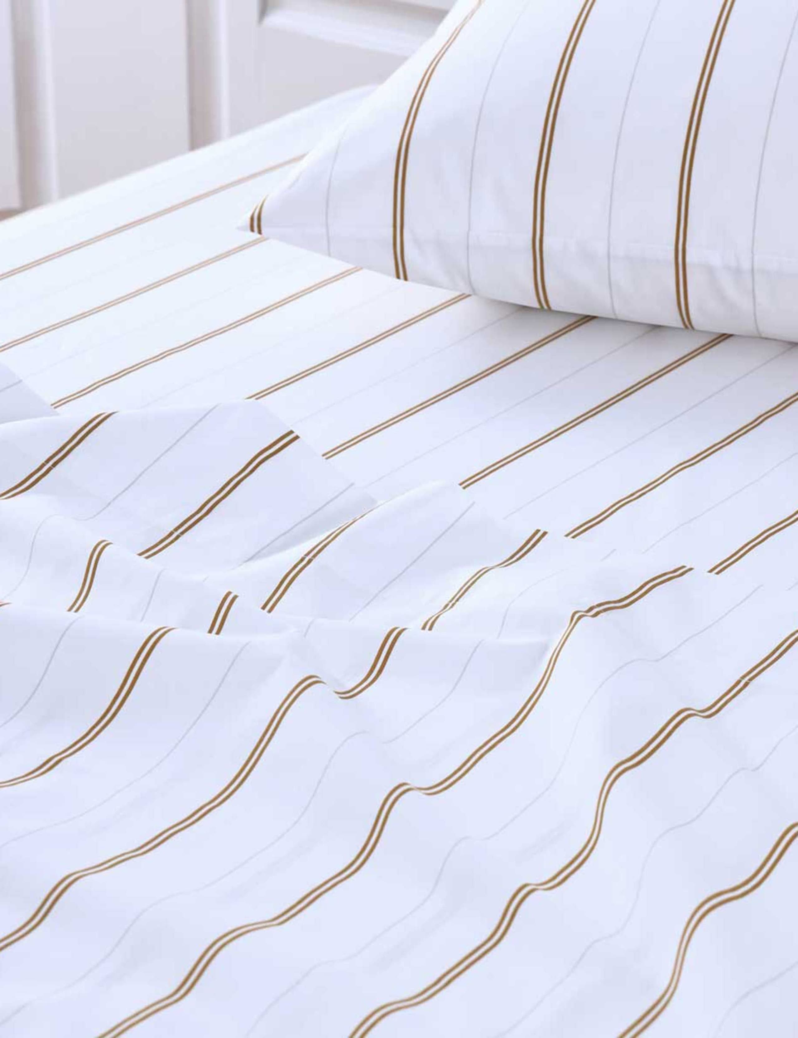 Pure Cotton 200 Thread Count Fitted Sheet 2 of 3