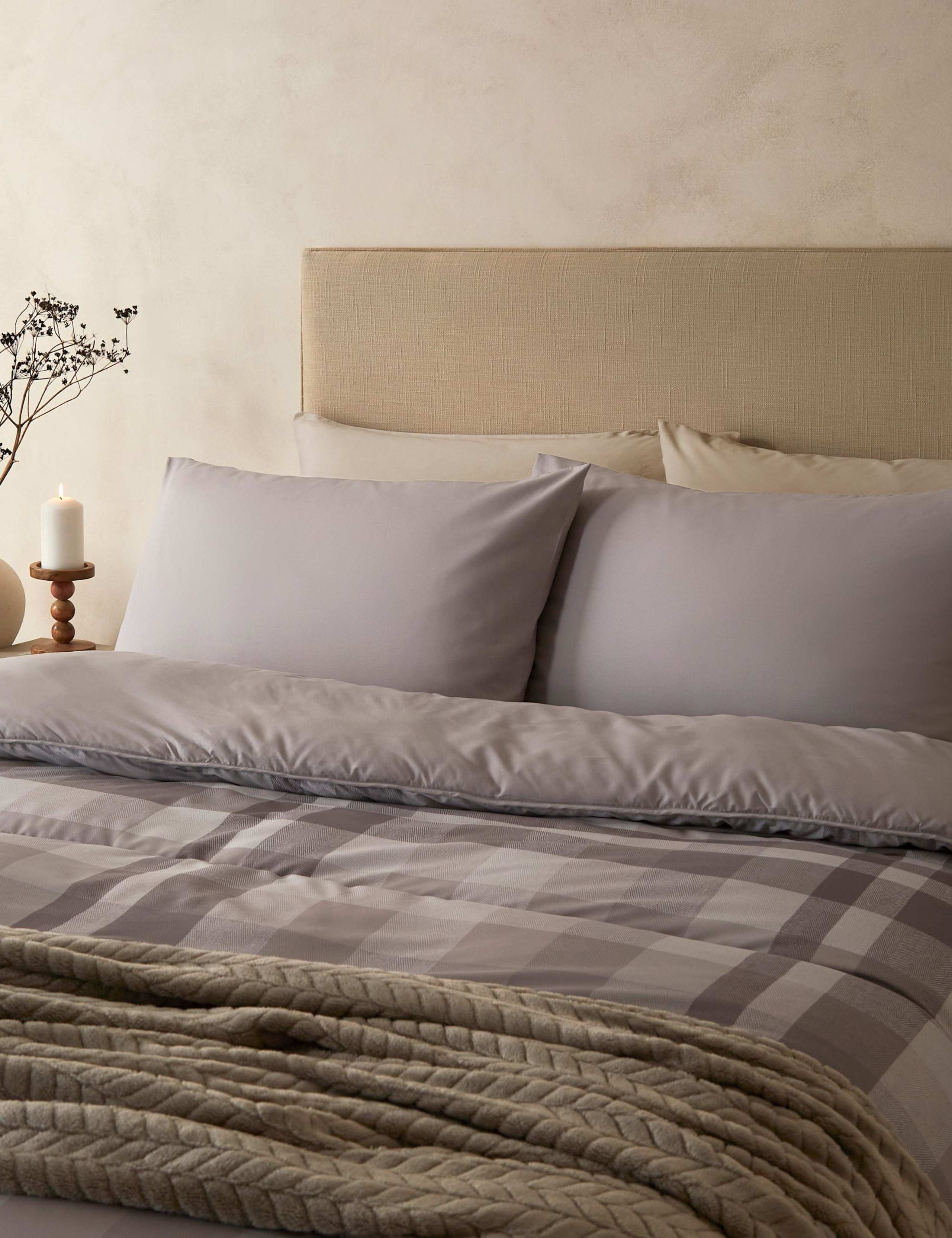 Checked 10.5 Tog Coverless Duvet Set 2 of 6