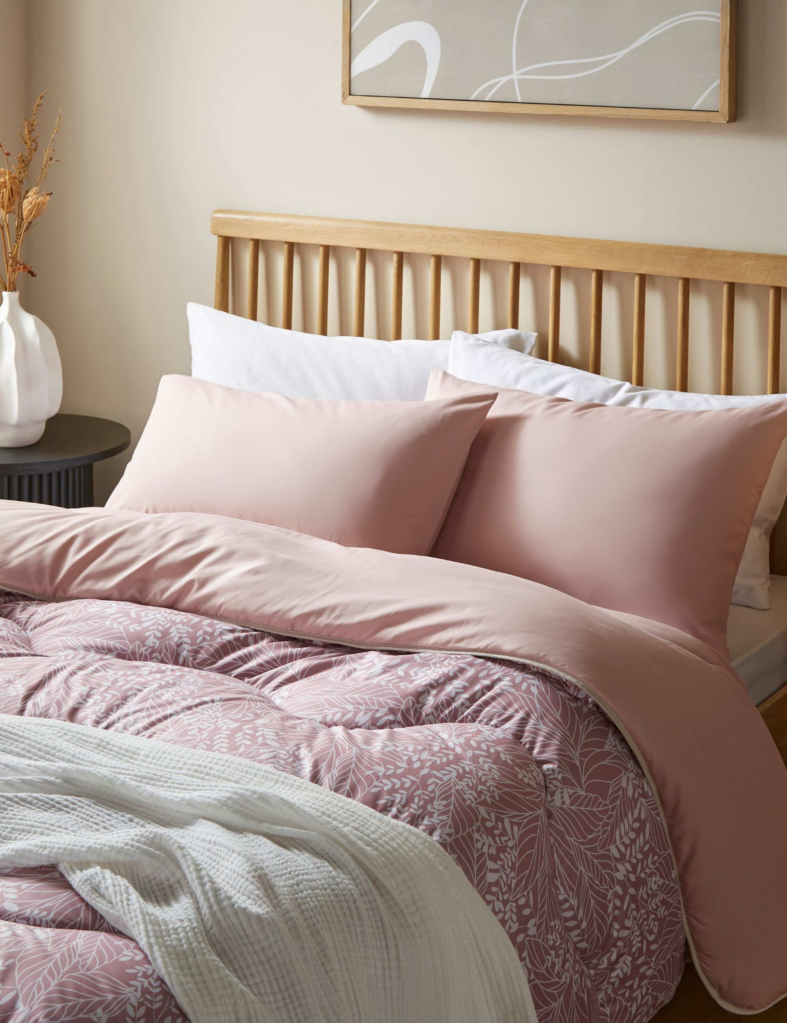 Linear Leaf 10.5 Tog Coverless Duvet Set 2 of 6