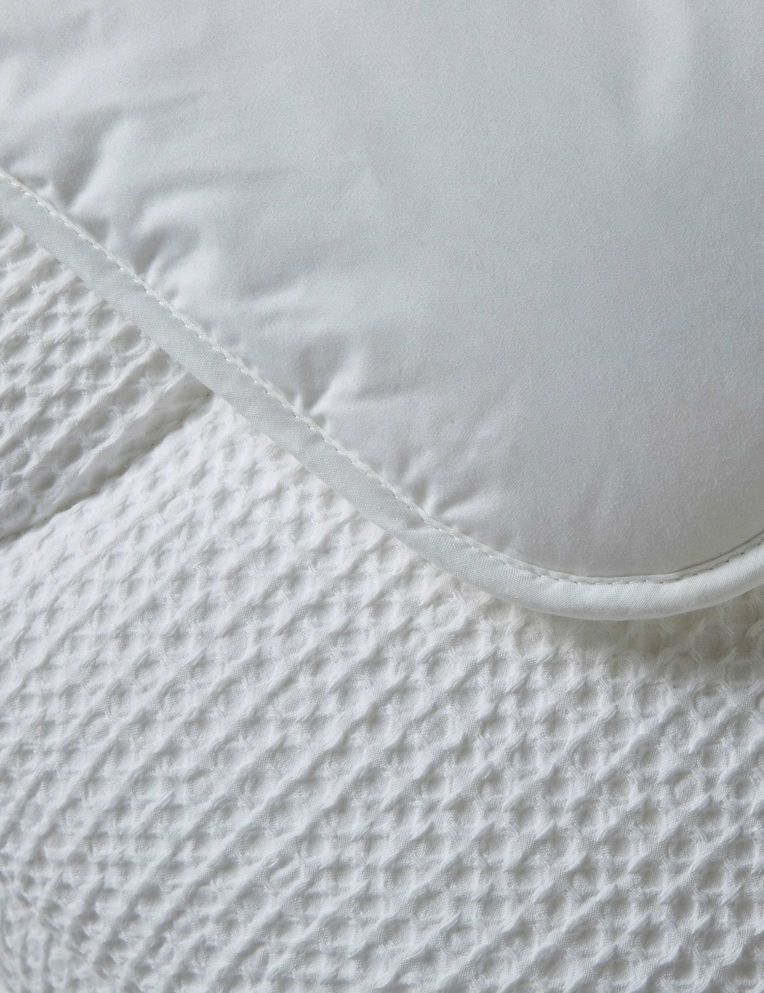 Pure Cotton Waffle 10.5 Tog Coverless Duvet 4 of 6